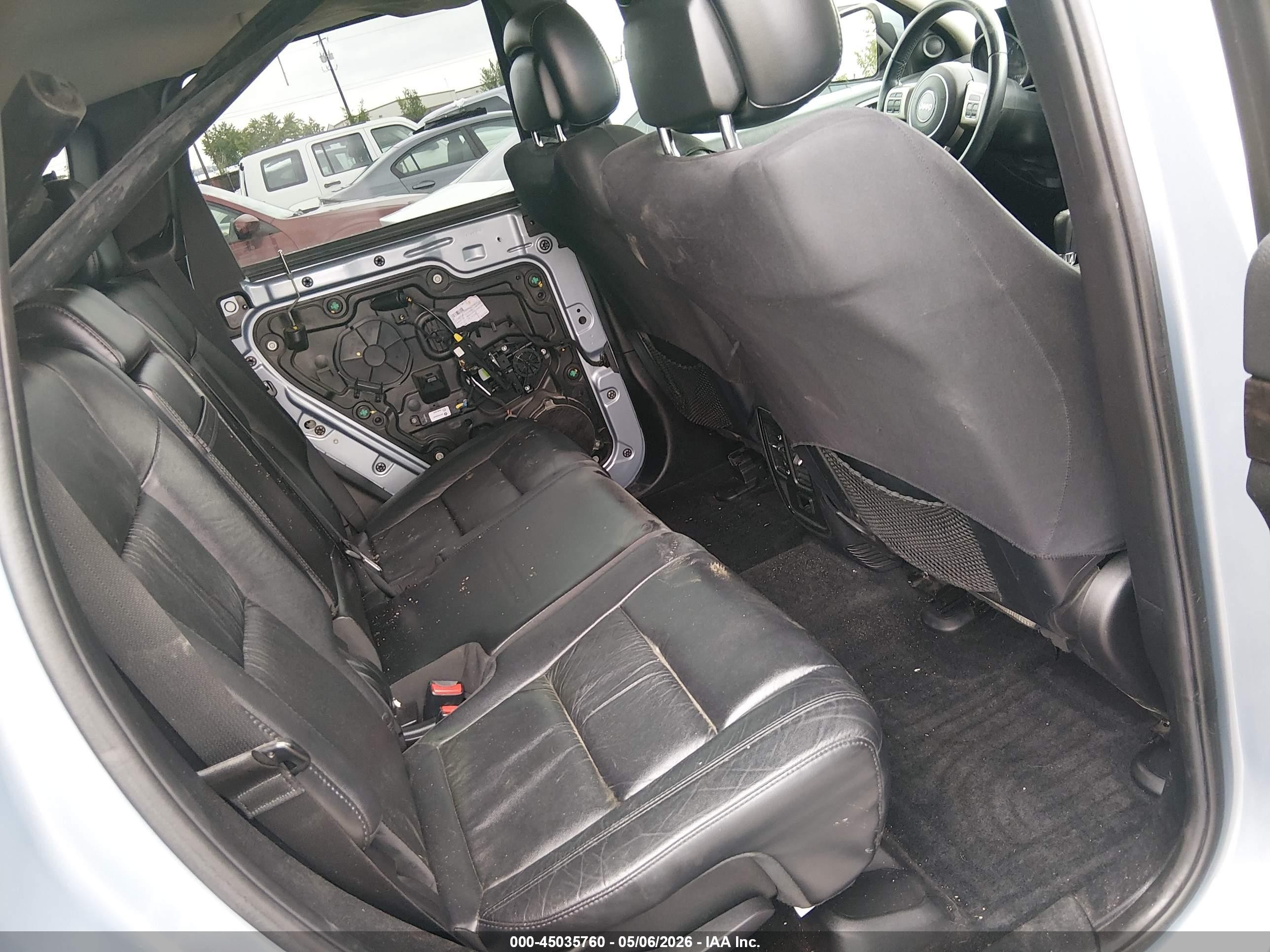 2012 Jeep Grand Cherokee Laredo Gray vin: 1C4RJFAG1CC281134