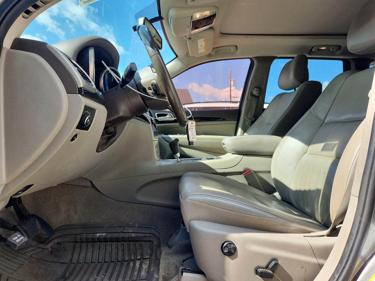 2012 Jeep Grand Cherokee Laredo Gray vin: 1C4RJFAG1CC333636