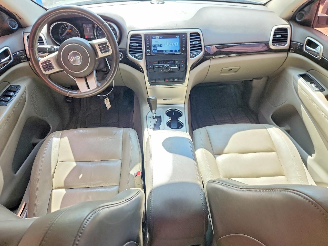 2012 Jeep Grand Cherokee Laredo Gray vin: 1C4RJFAG1CC333636