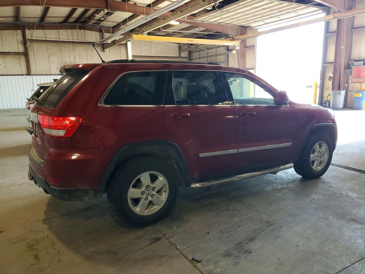 2012 Jeep Grand Cherokee Laredo Burgundy vin: 1C4RJFAG1CC343728