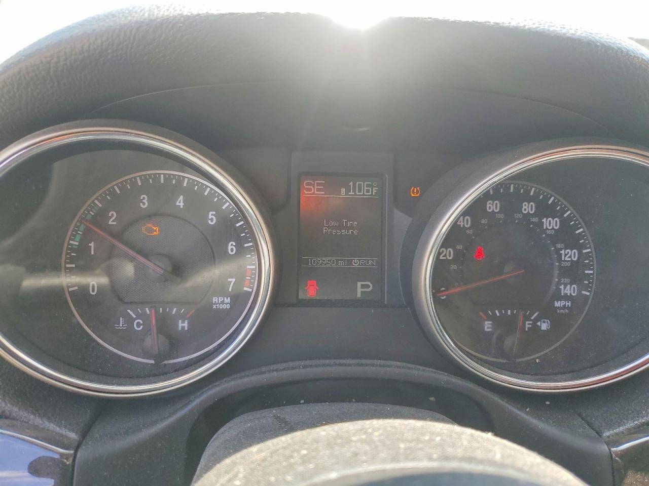 2012 Jeep Grand Cherokee Laredo Silver vin: 1C4RJFAG1CC347732