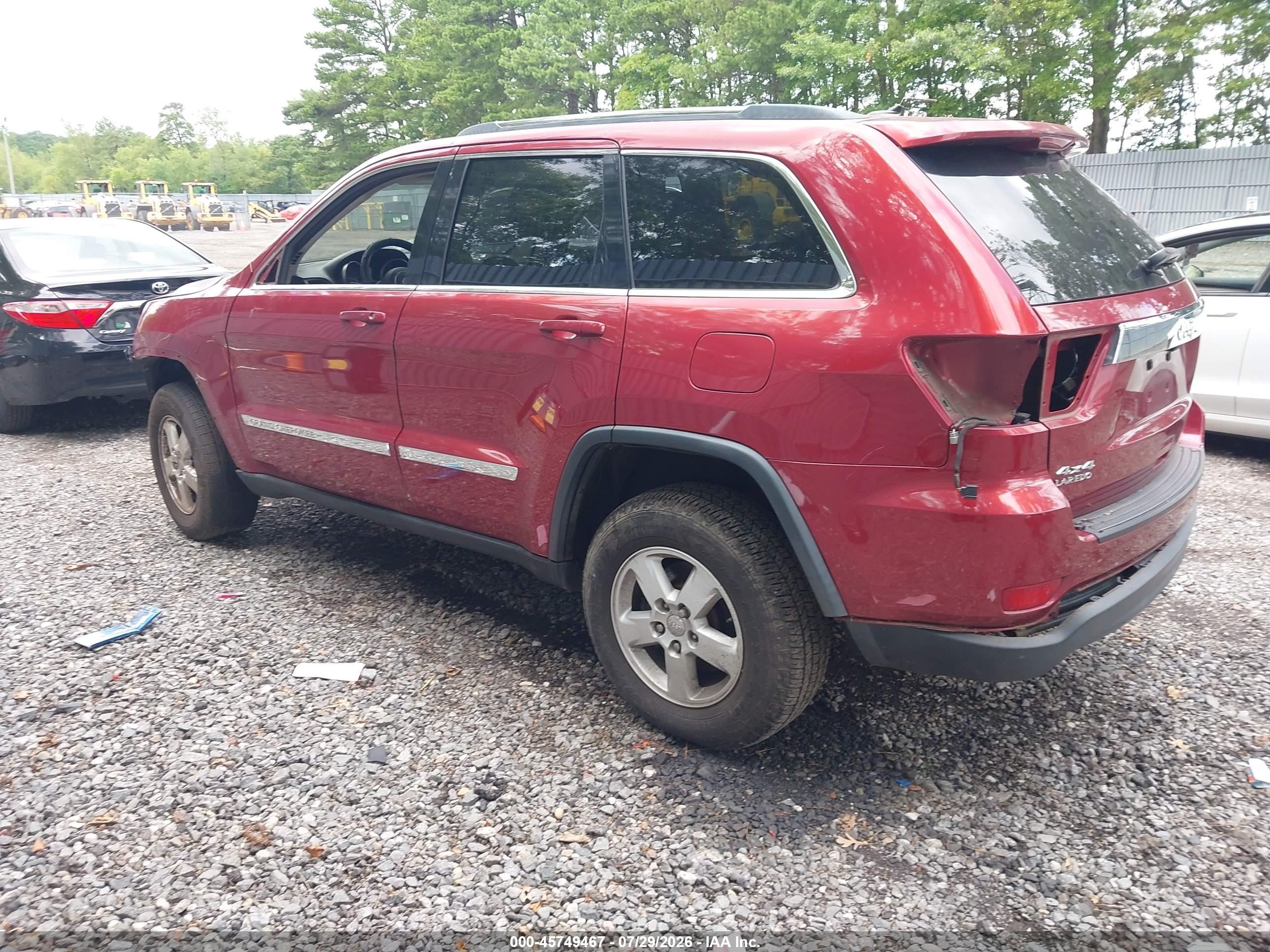 2012 Jeep Grand Cherokee Laredo Red vin: 1C4RJFAG1CC350310