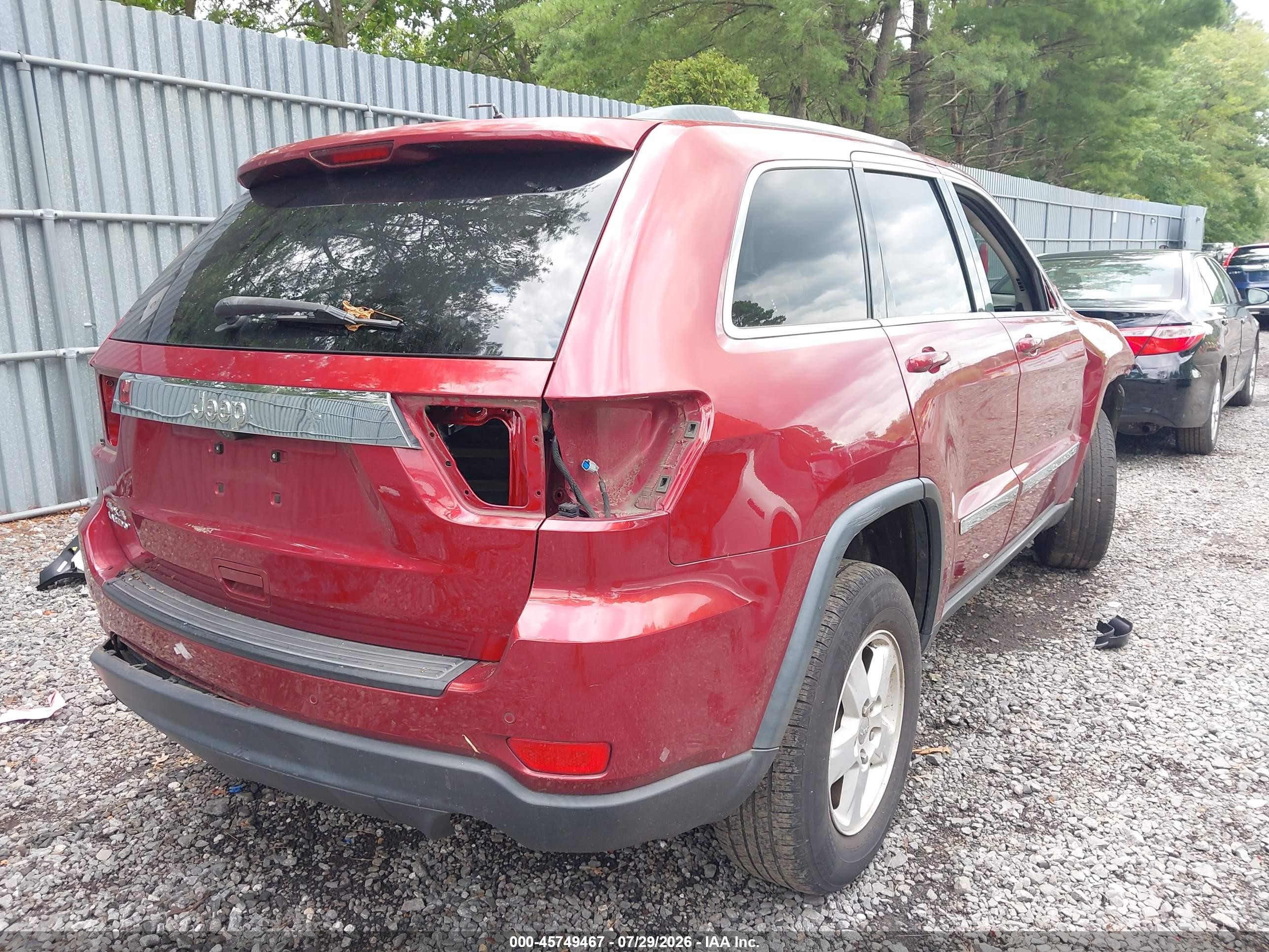2012 Jeep Grand Cherokee Laredo Red vin: 1C4RJFAG1CC350310
