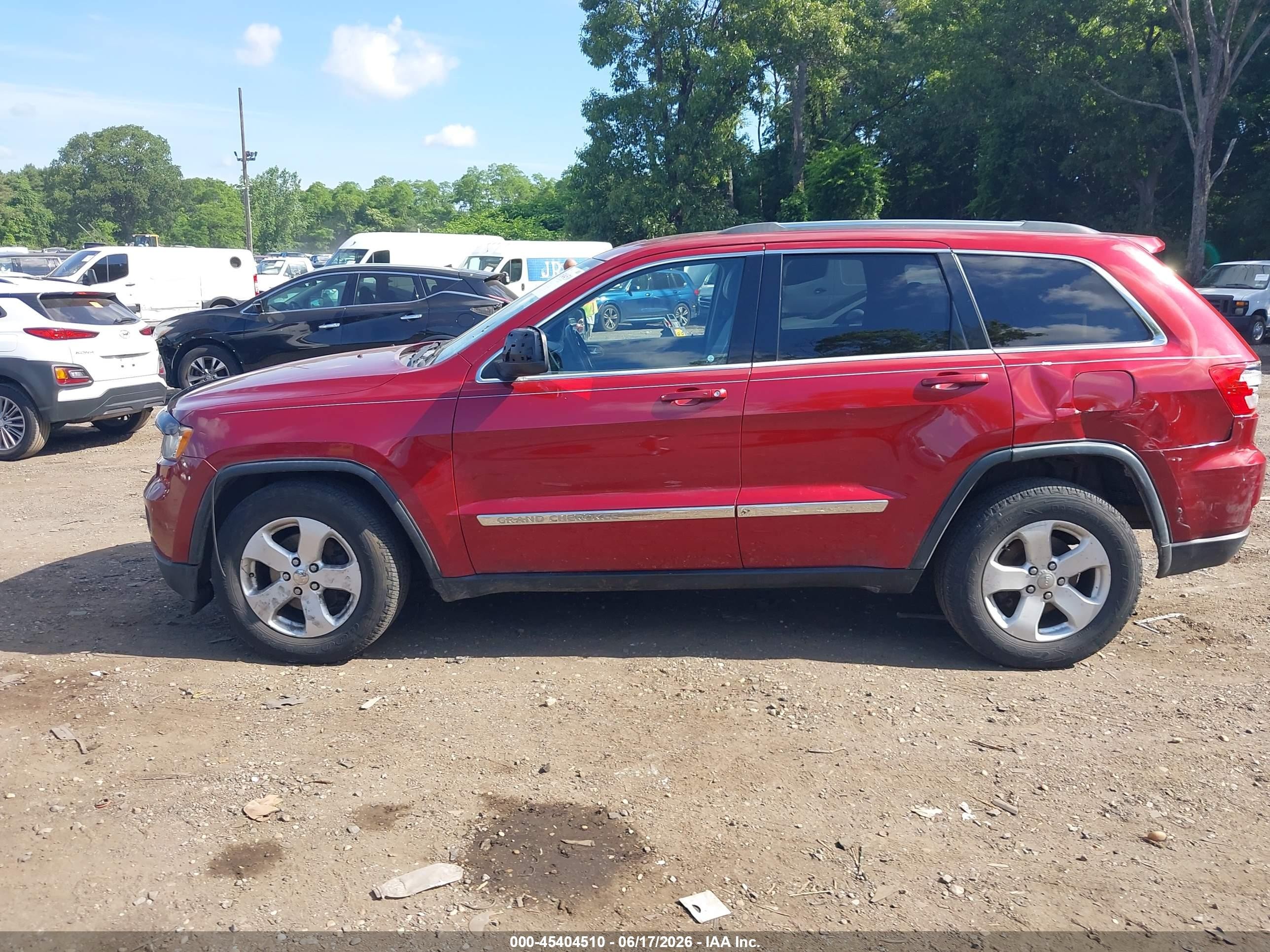 2013 Jeep Grand Cherokee Laredo Maroon vin: 1C4RJFAG1DC507271