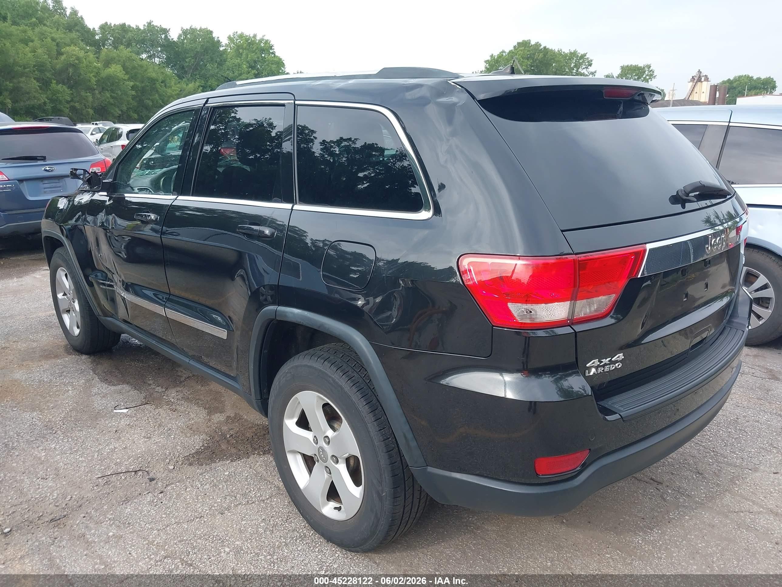 2013 Jeep Grand Cherokee Laredo Black vin: 1C4RJFAG1DC557782