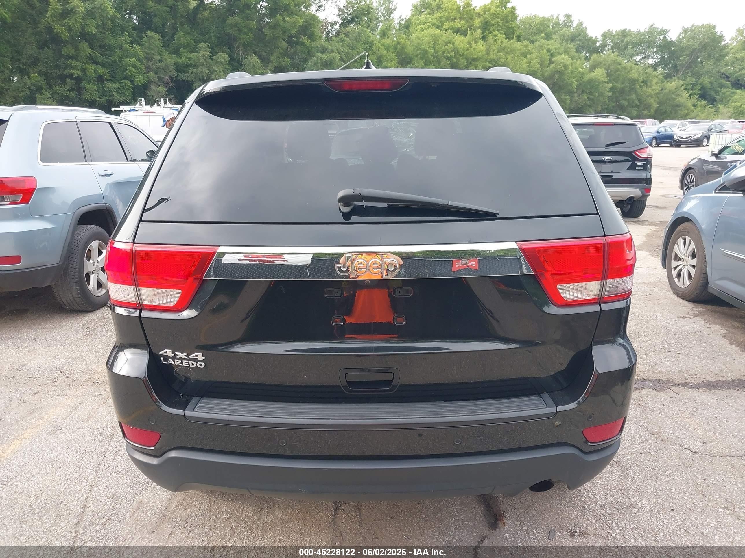 2013 Jeep Grand Cherokee Laredo Black vin: 1C4RJFAG1DC557782