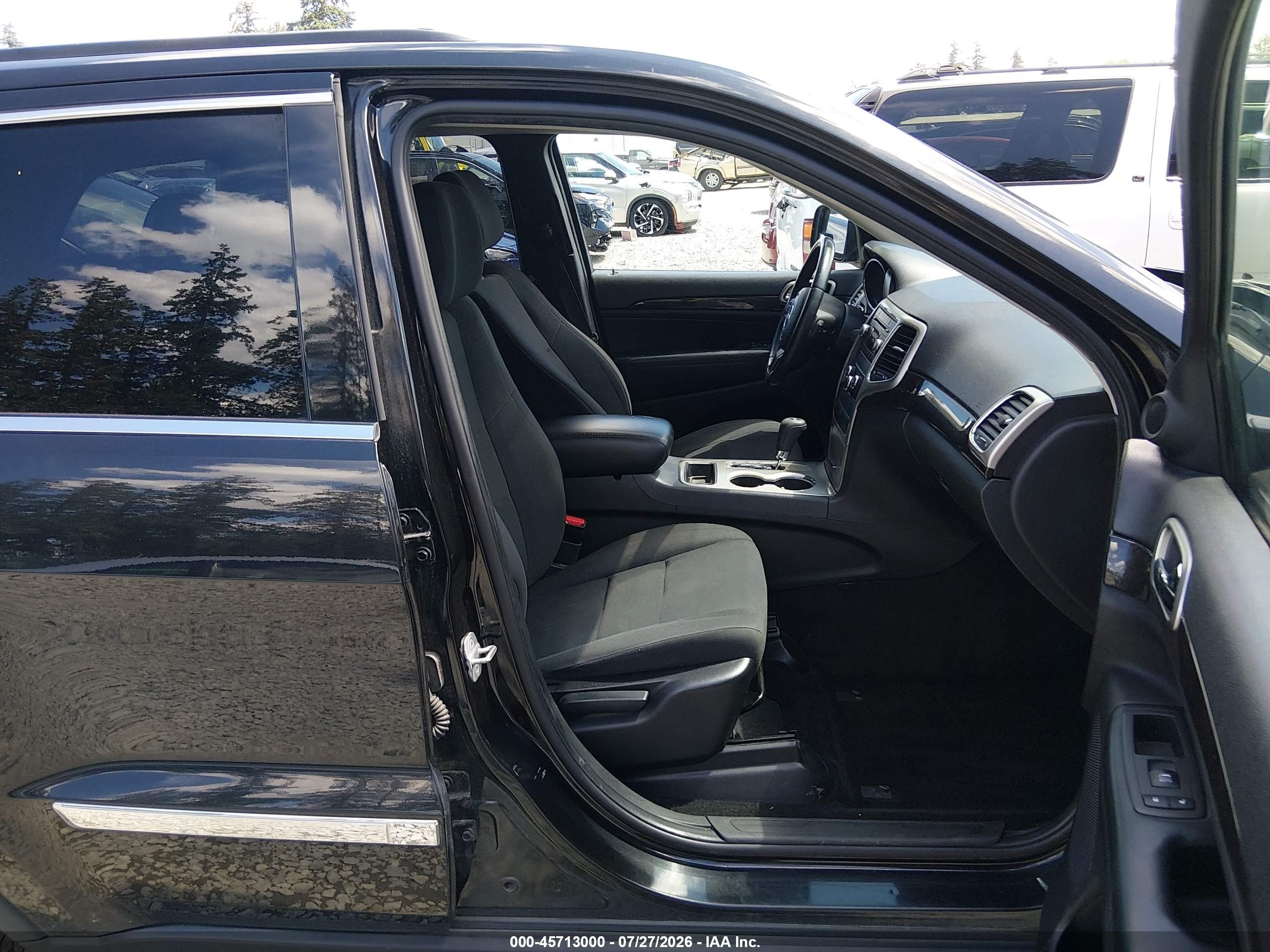 2013 Jeep Grand Cherokee Laredo Black vin: 1C4RJFAG1DC578261