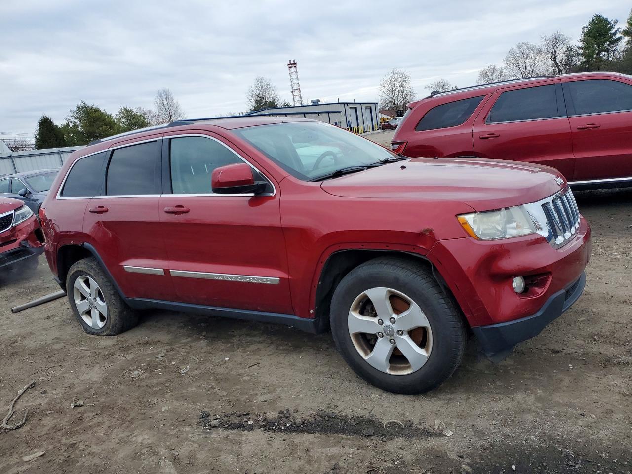 2013 Jeep Grand Cherokee Laredo Красный vin: 1C4RJFAG1DC600064
