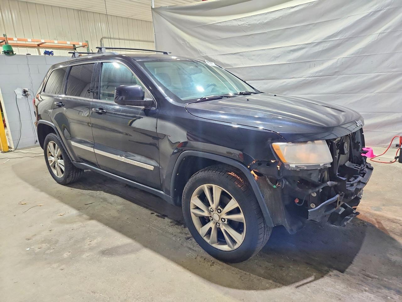 2013 Jeep Grand Cherokee Laredo Черный vin: 1C4RJFAG1DC649975