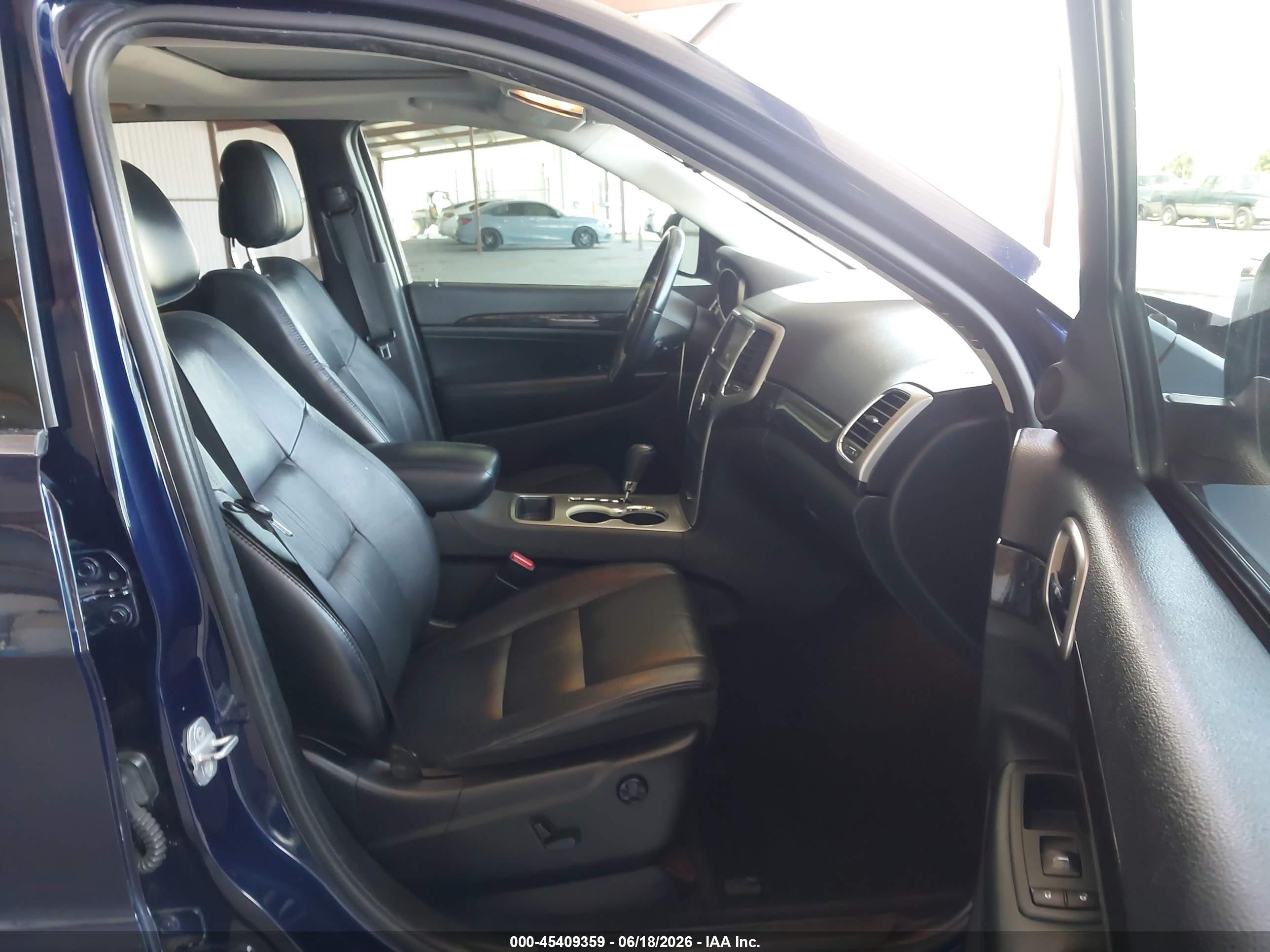 2013 Jeep Grand Cherokee Laredo Dark Blue vin: 1C4RJFAG1DC654917