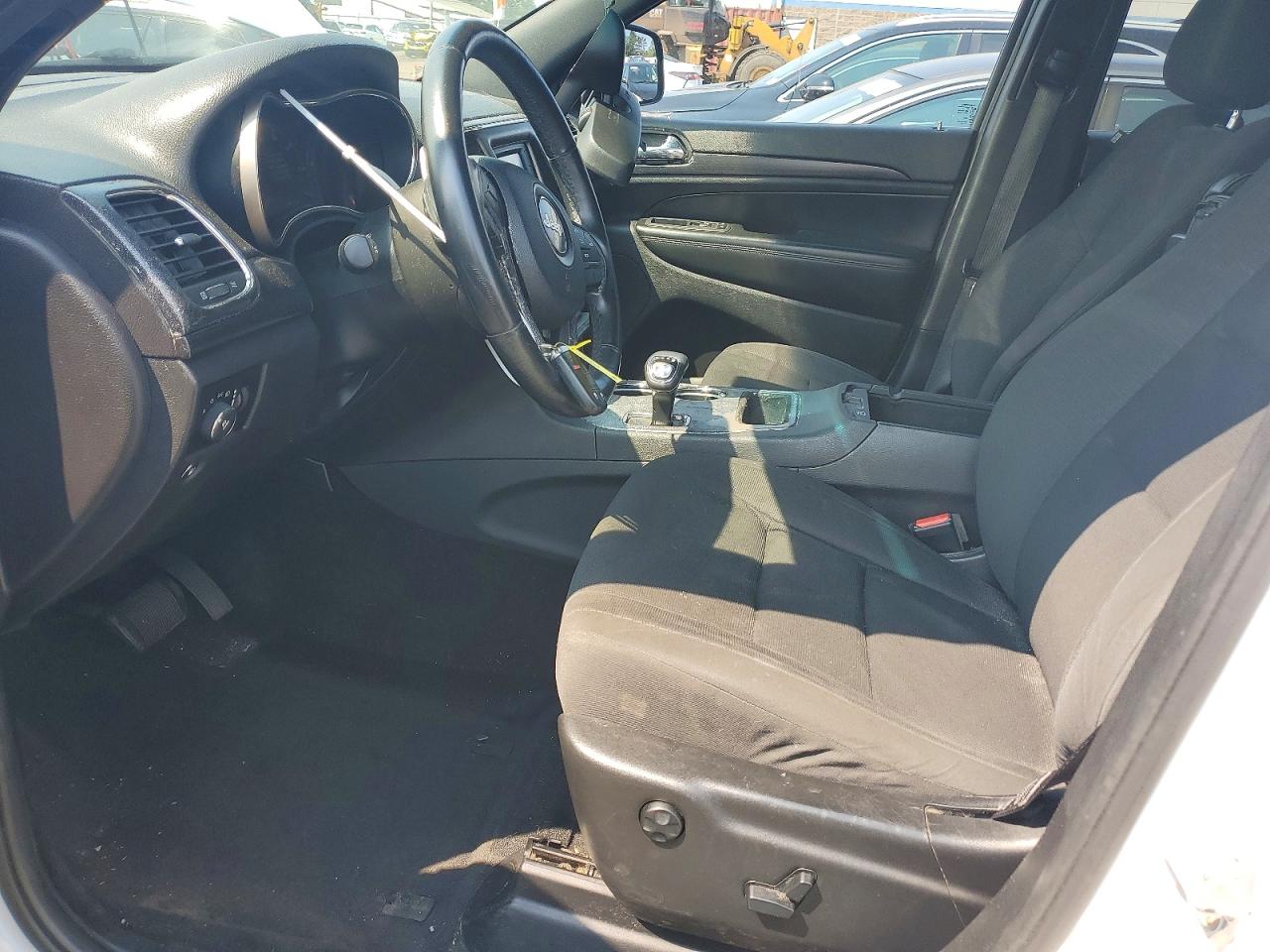 2014 Jeep Grand Cherokee Laredo White vin: 1C4RJFAG1EC182039