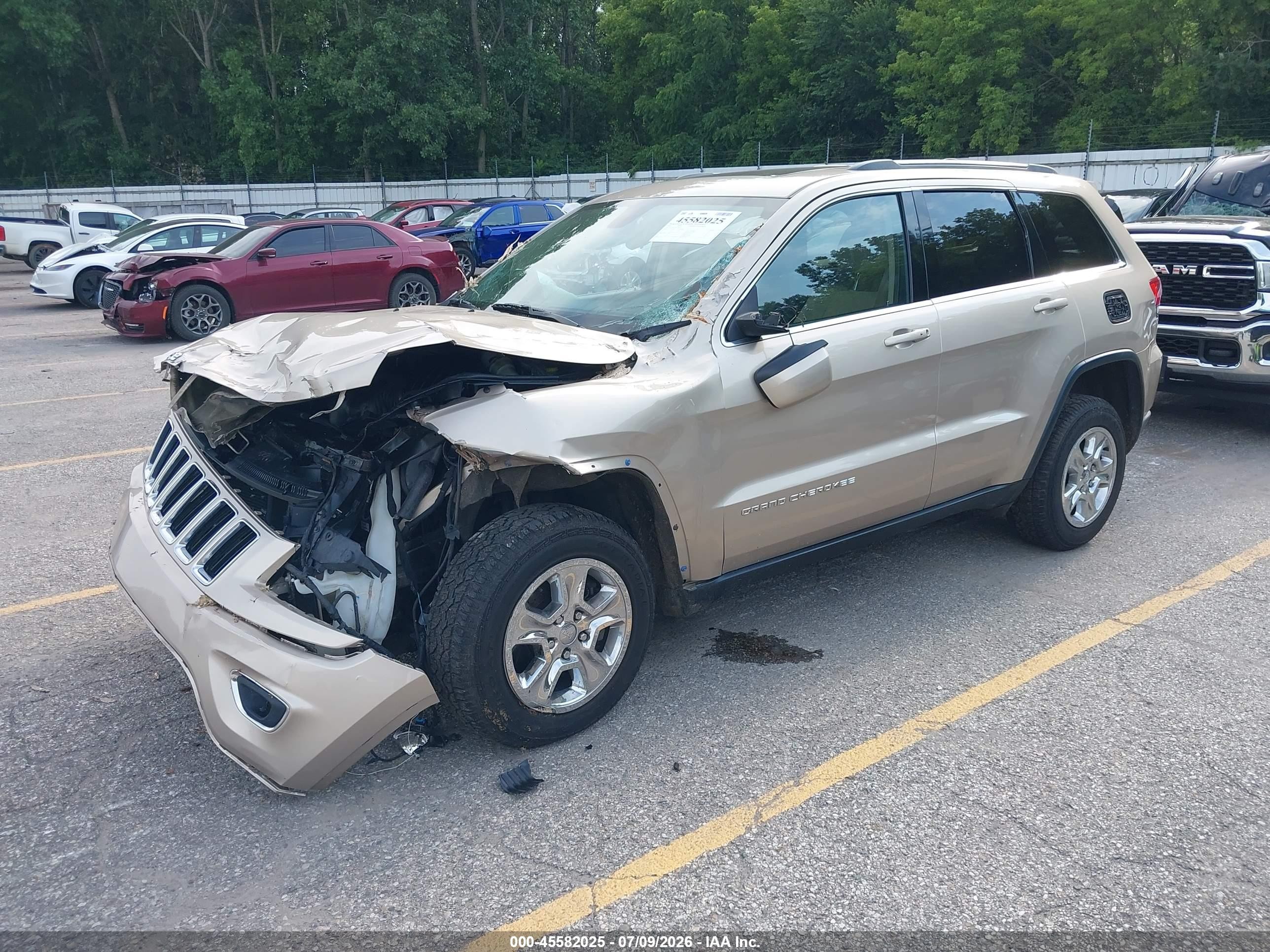 2014 Jeep Grand Cherokee Laredo Beige vin: 1C4RJFAG1EC268757