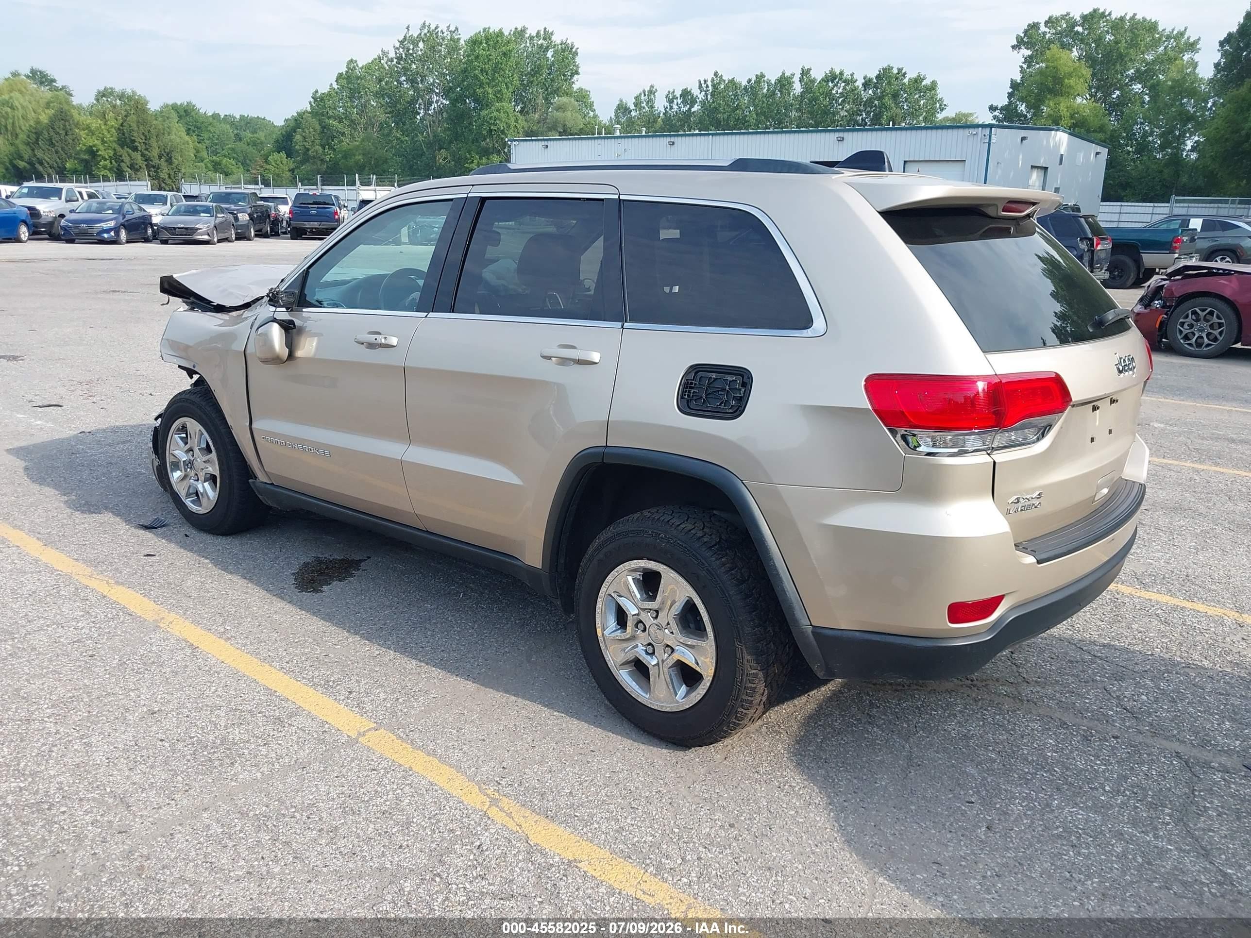 2014 Jeep Grand Cherokee Laredo Beige vin: 1C4RJFAG1EC268757