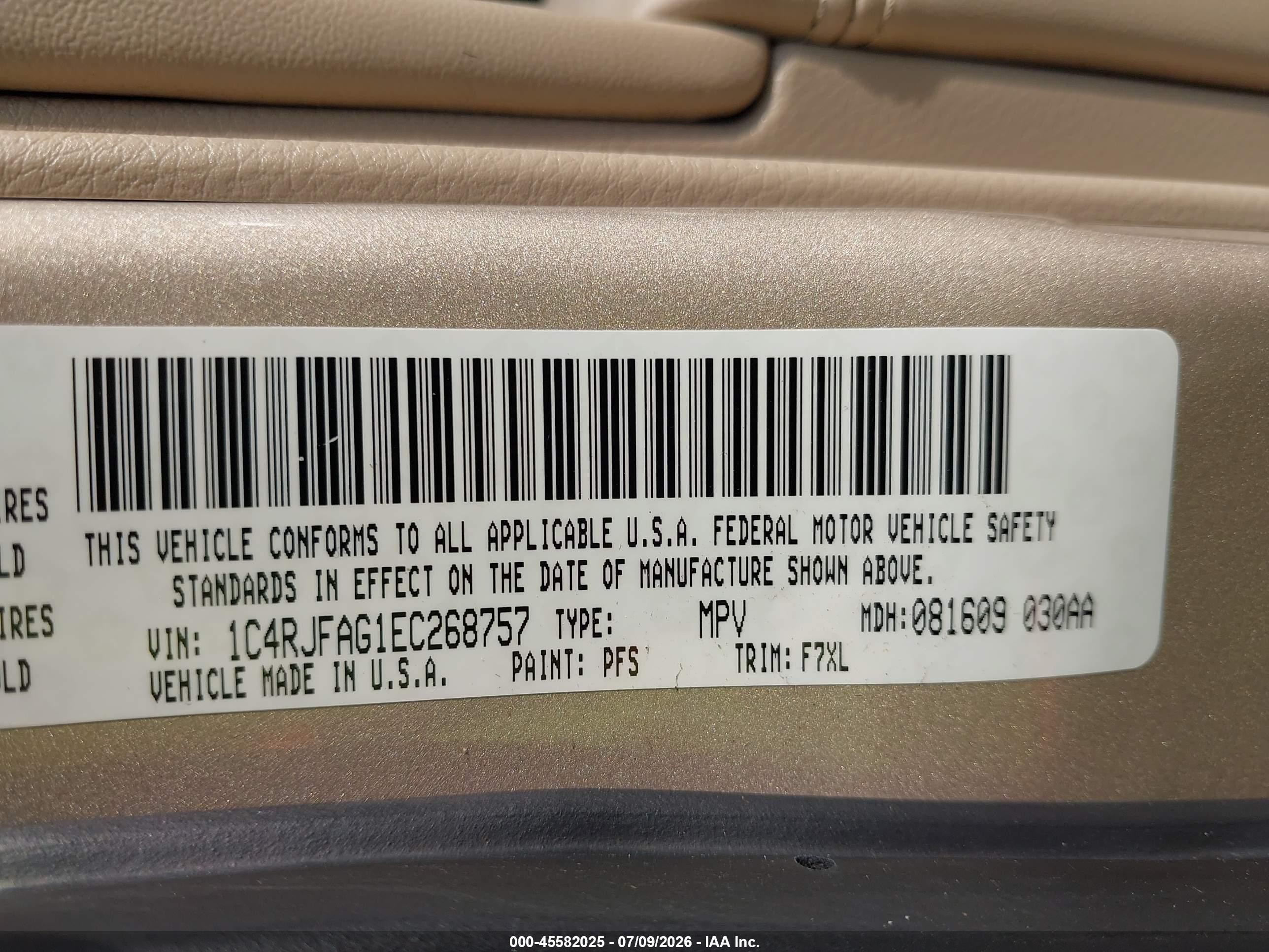 2014 Jeep Grand Cherokee Laredo Beige vin: 1C4RJFAG1EC268757