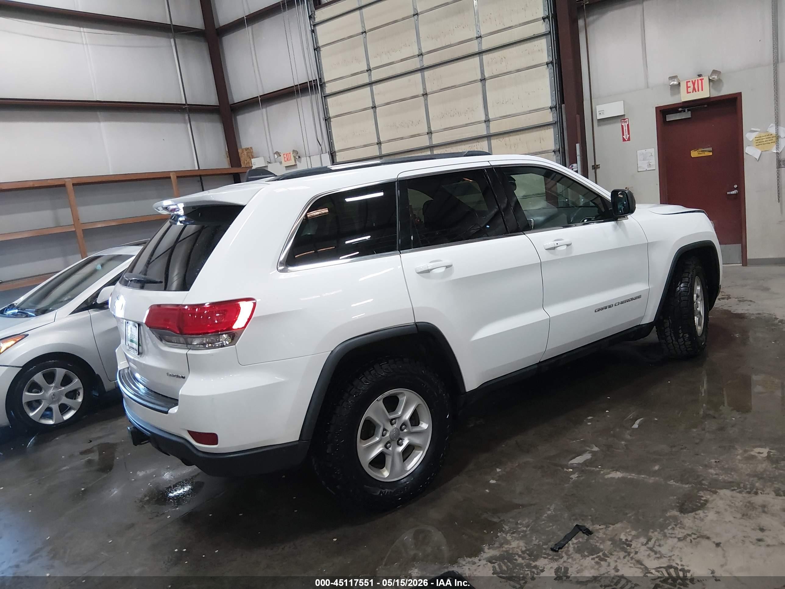 2014 Jeep Grand Cherokee Laredo White vin: 1C4RJFAG1EC272078