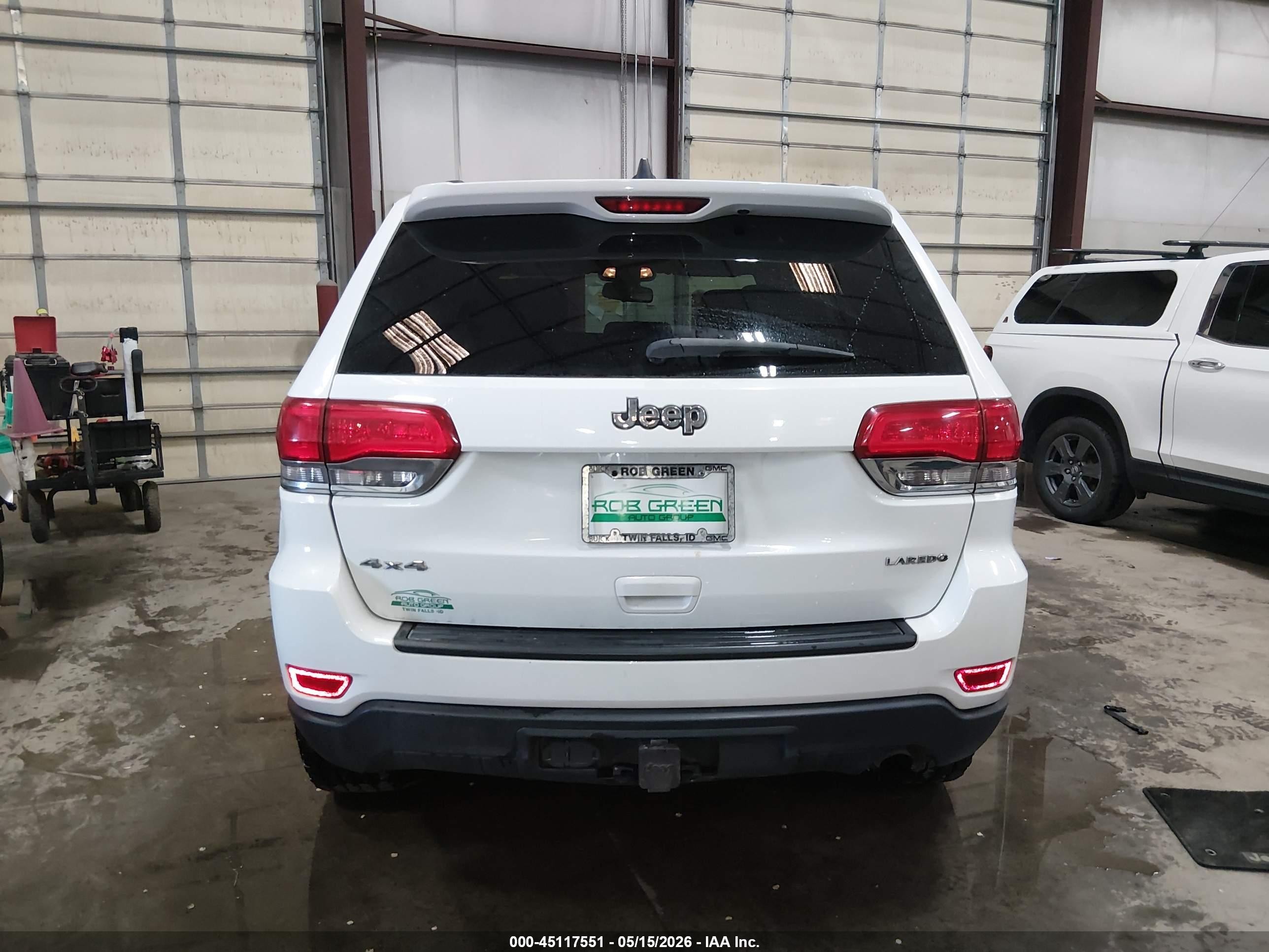2014 Jeep Grand Cherokee Laredo White vin: 1C4RJFAG1EC272078