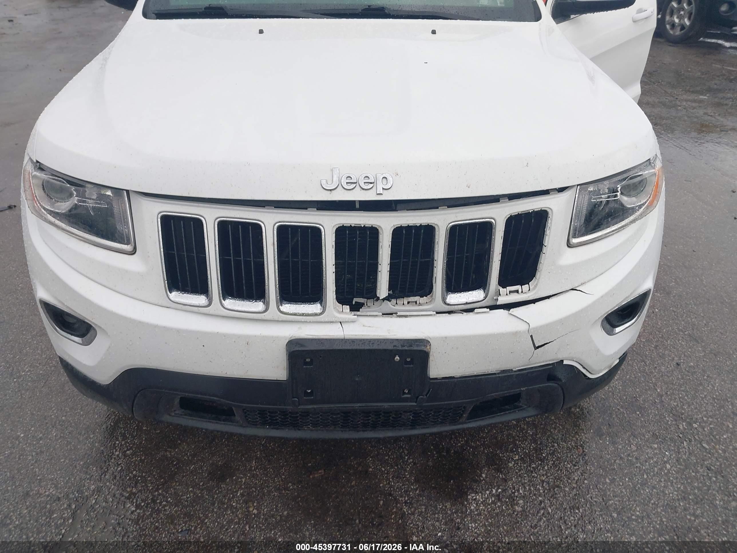 2014 Jeep Grand Cherokee Laredo White vin: 1C4RJFAG1EC413344