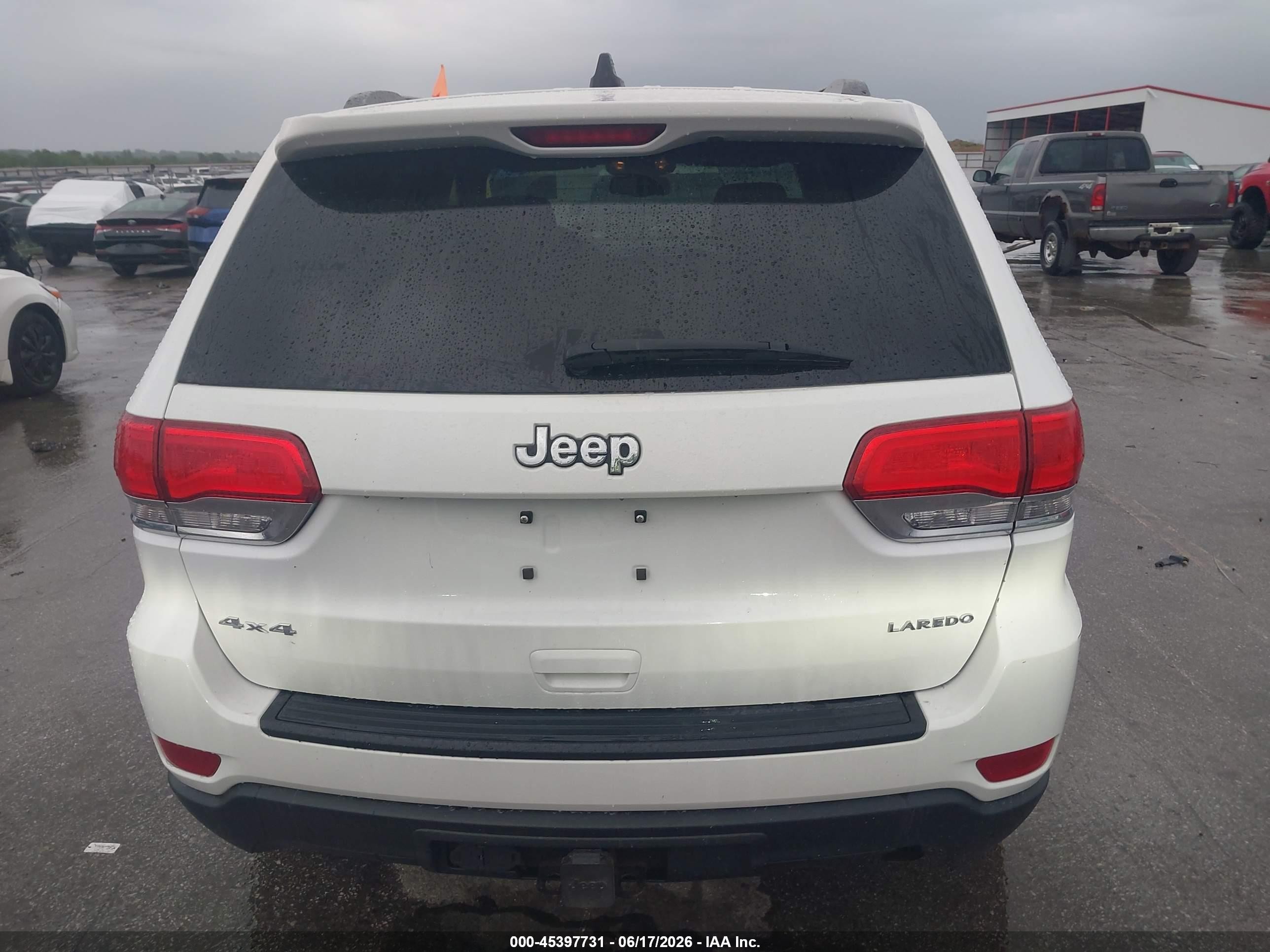 2014 Jeep Grand Cherokee Laredo White vin: 1C4RJFAG1EC413344