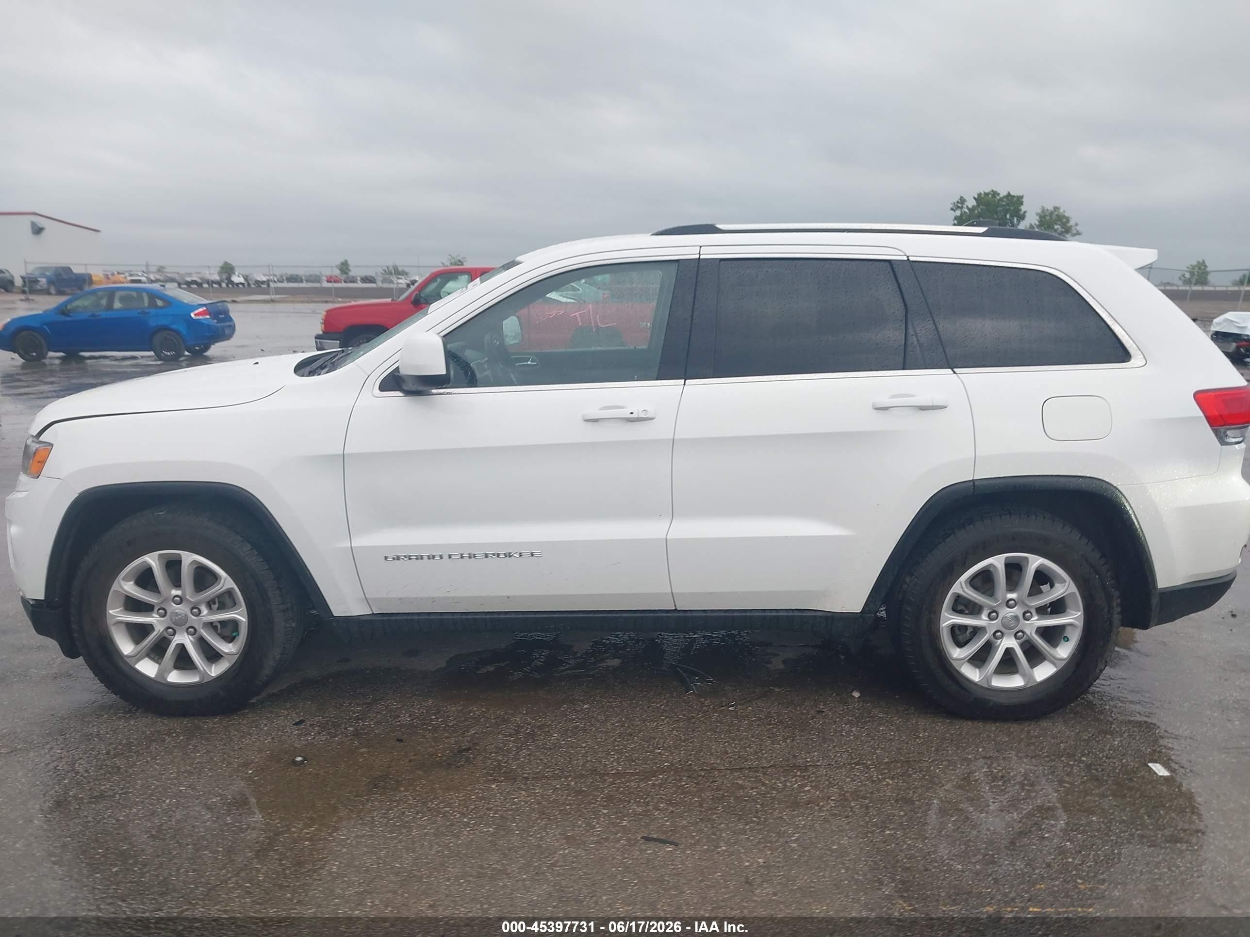 2014 Jeep Grand Cherokee Laredo White vin: 1C4RJFAG1EC413344