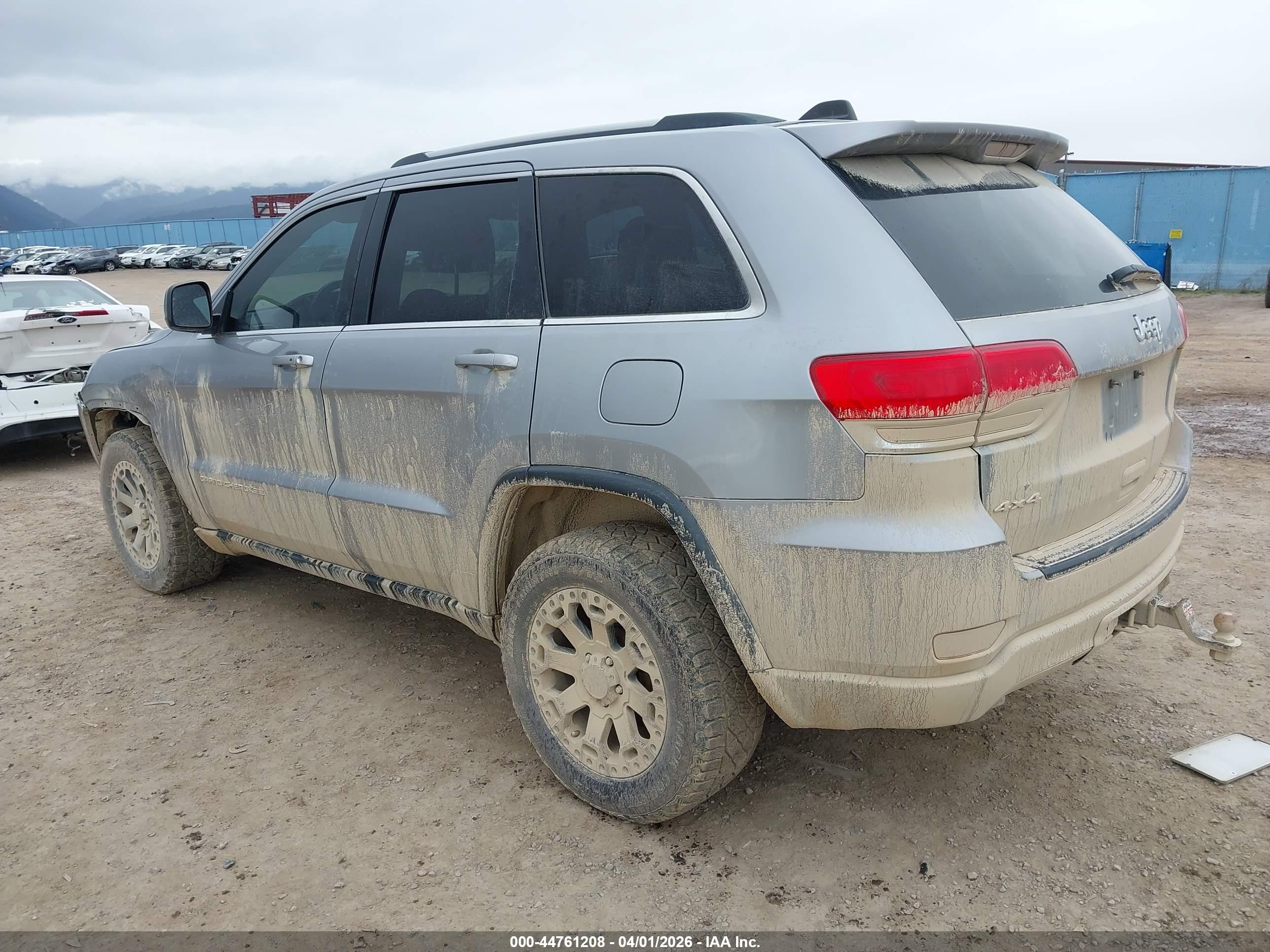 2014 Jeep Grand Cherokee Laredo Серебряный vin: 1C4RJFAG1EC414090