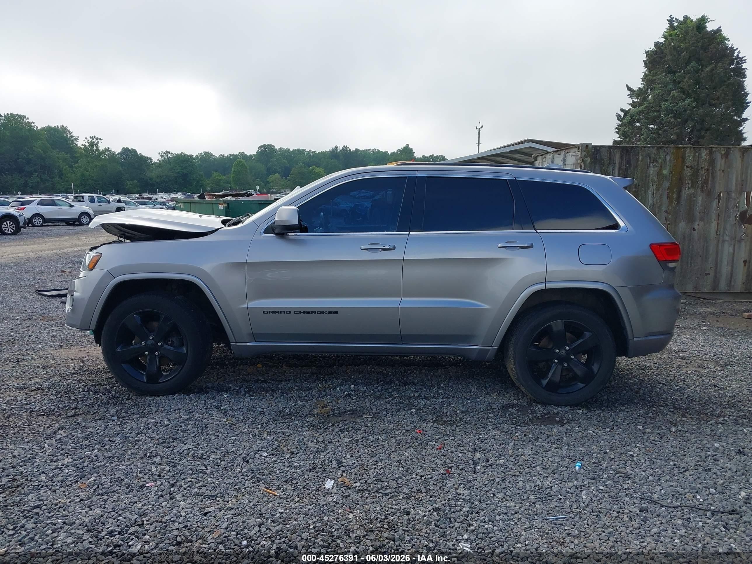 2014 Jeep Grand Cherokee Altitude Silver vin: 1C4RJFAG1EC549389