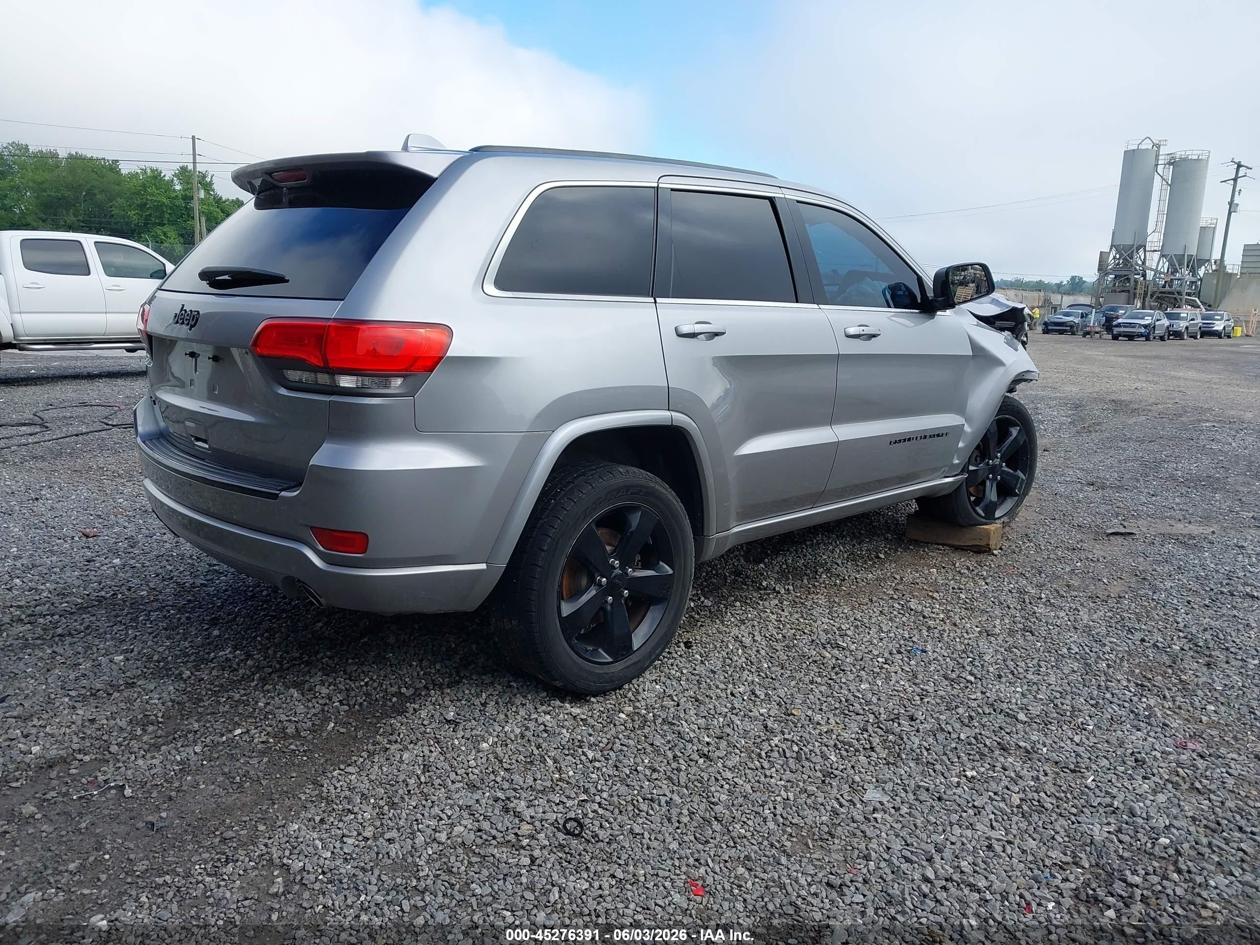 2014 Jeep Grand Cherokee Altitude Silver vin: 1C4RJFAG1EC549389