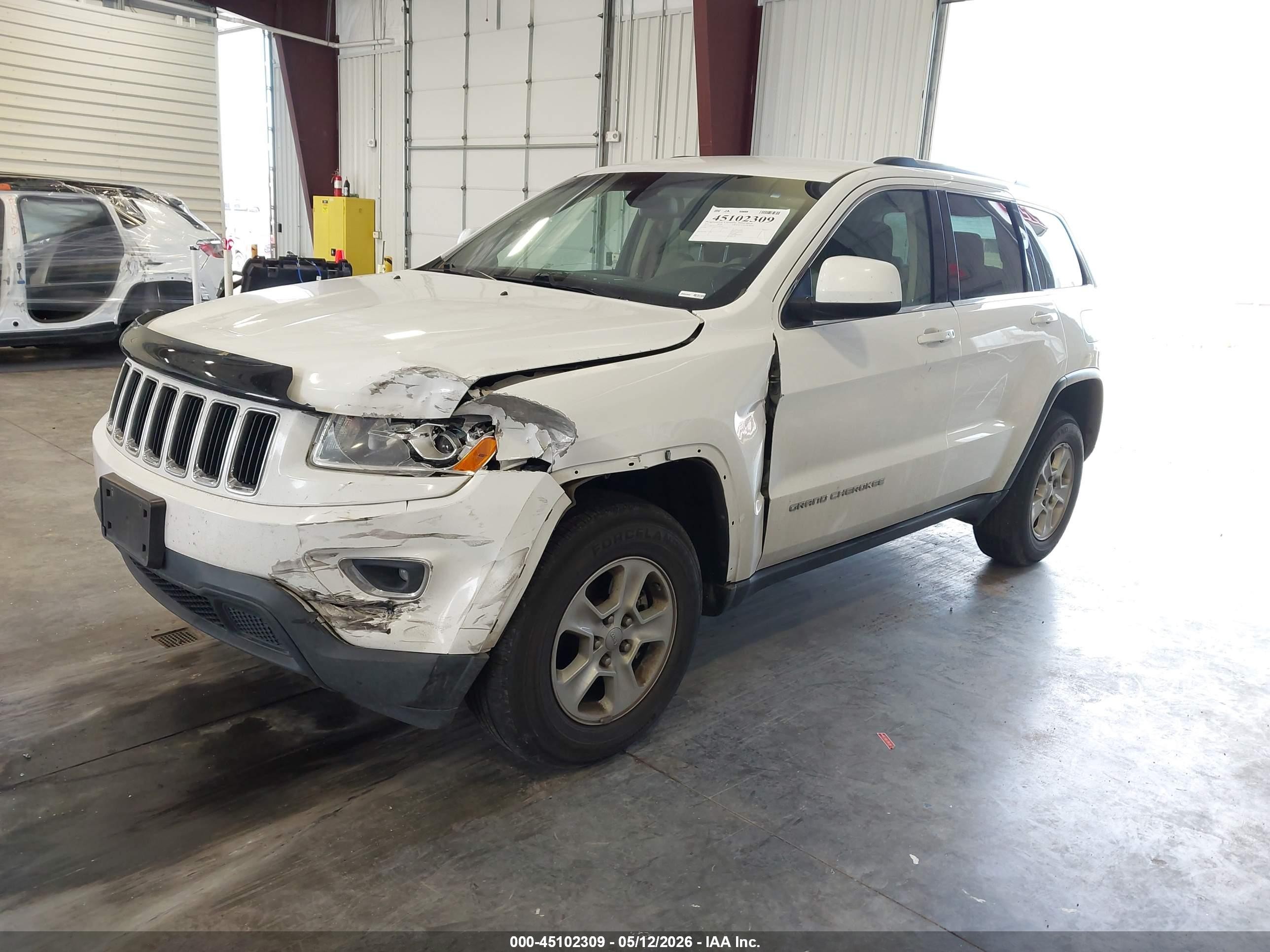 2015 Jeep Grand Cherokee Laredo White vin: 1C4RJFAG1FC182785