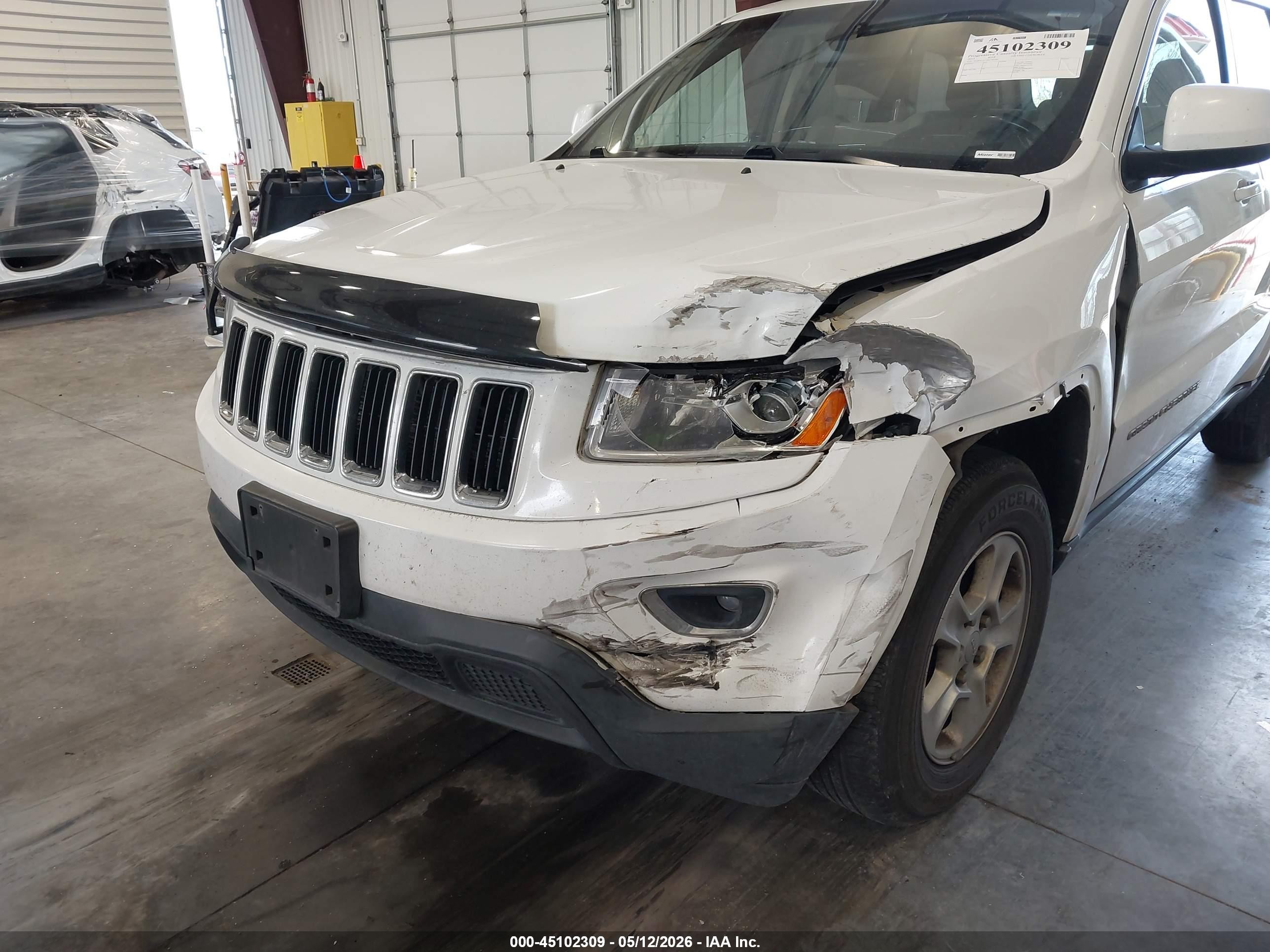 2015 Jeep Grand Cherokee Laredo White vin: 1C4RJFAG1FC182785