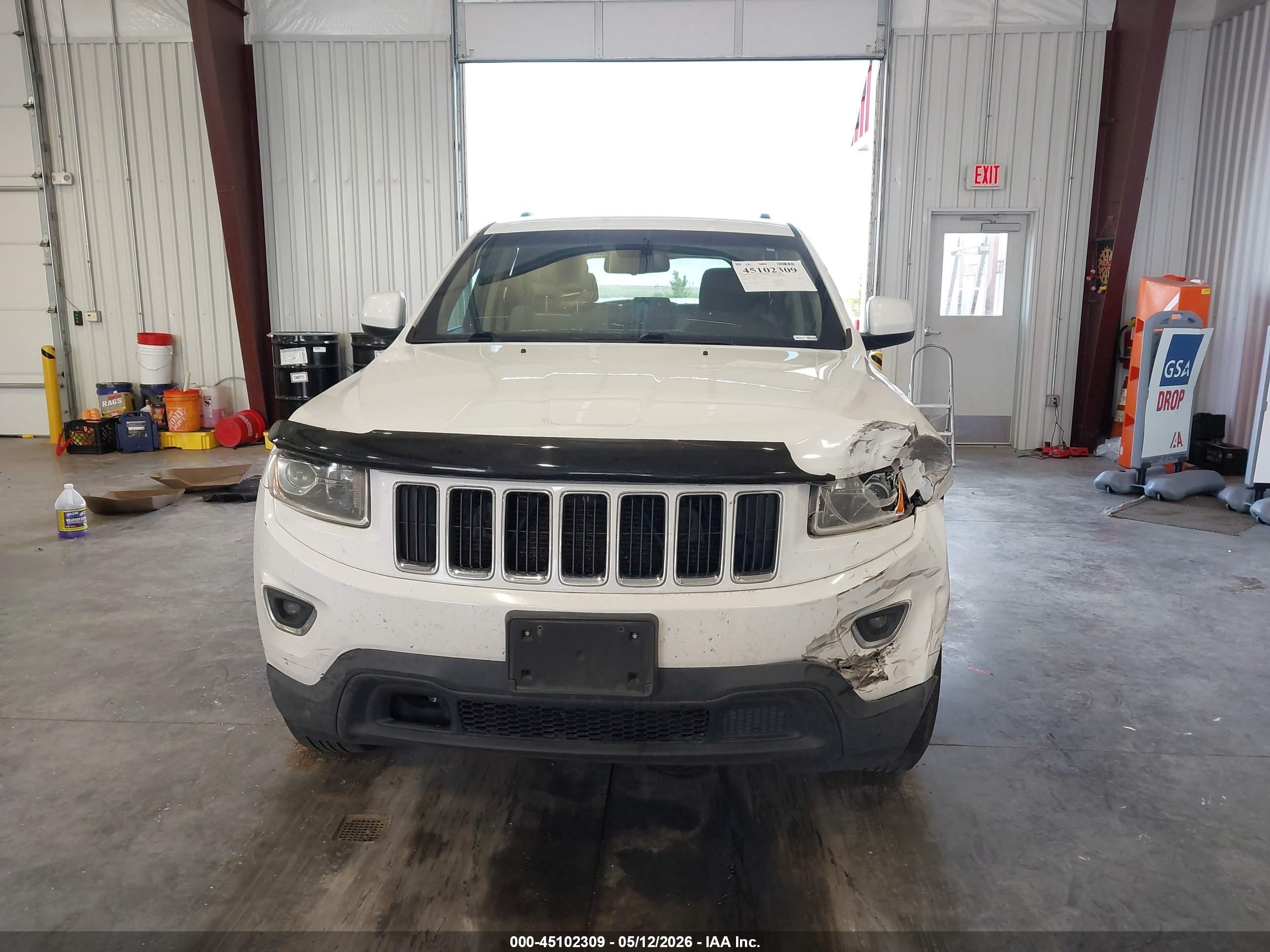 2015 Jeep Grand Cherokee Laredo White vin: 1C4RJFAG1FC182785
