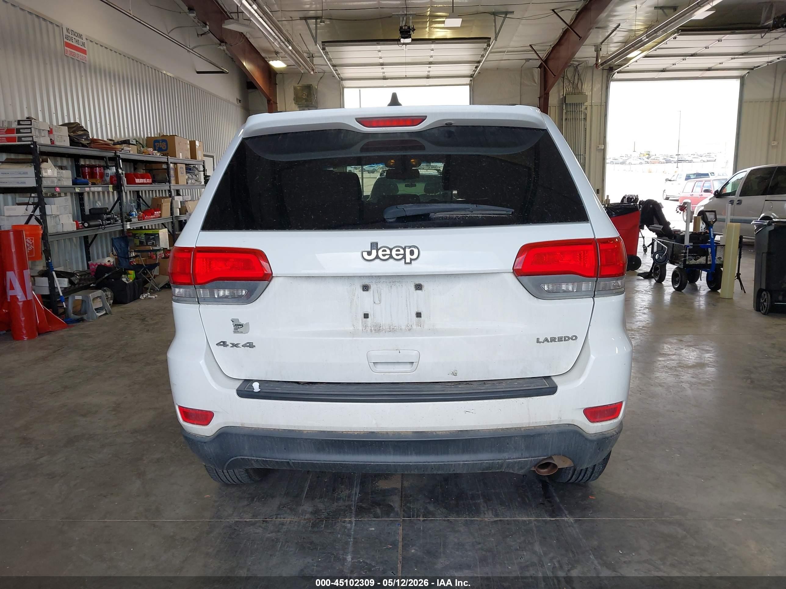 2015 Jeep Grand Cherokee Laredo White vin: 1C4RJFAG1FC182785