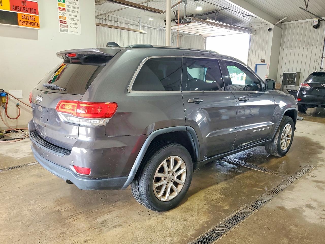 2015 Jeep Grand Cherokee Laredo Gray vin: 1C4RJFAG1FC212433