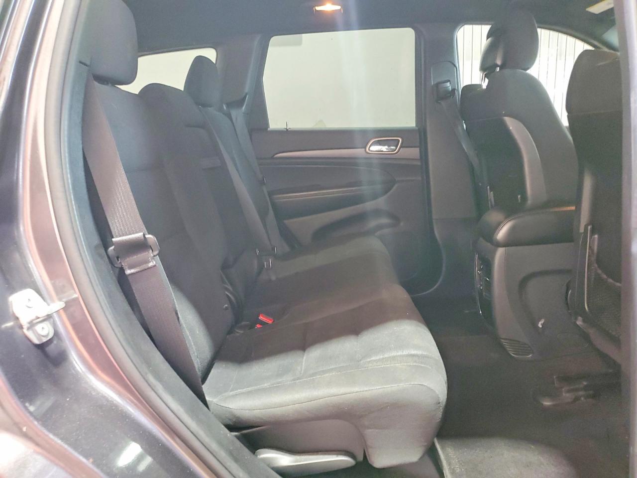 2015 Jeep Grand Cherokee Laredo Gray vin: 1C4RJFAG1FC212433
