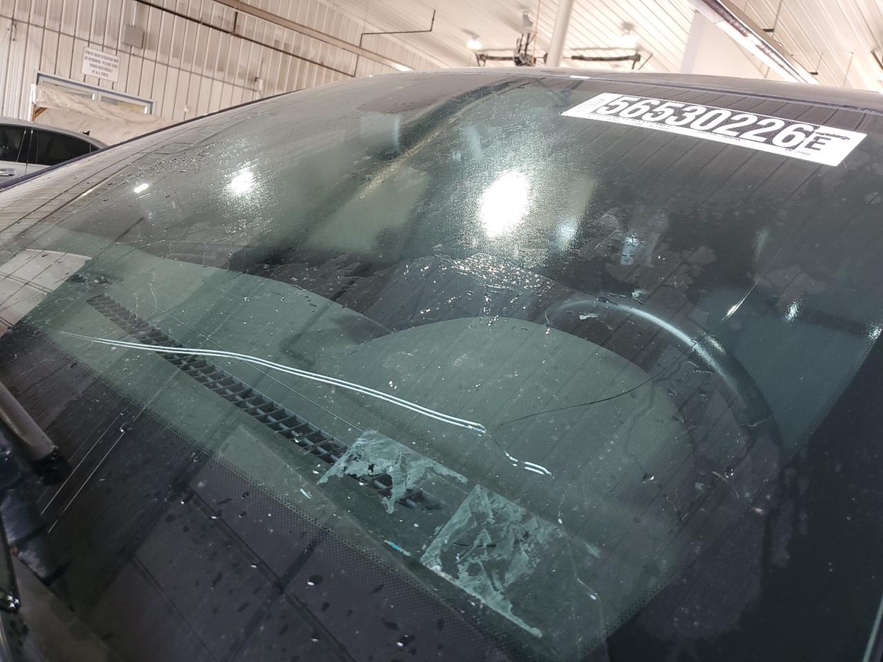 2015 Jeep Grand Cherokee Laredo Gray vin: 1C4RJFAG1FC212433 Damage: Windshield, Broken, Replacement Required
