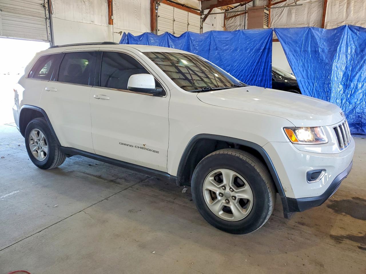 2015 Jeep Grand Cherokee Laredo White vin: 1C4RJFAG1FC227305