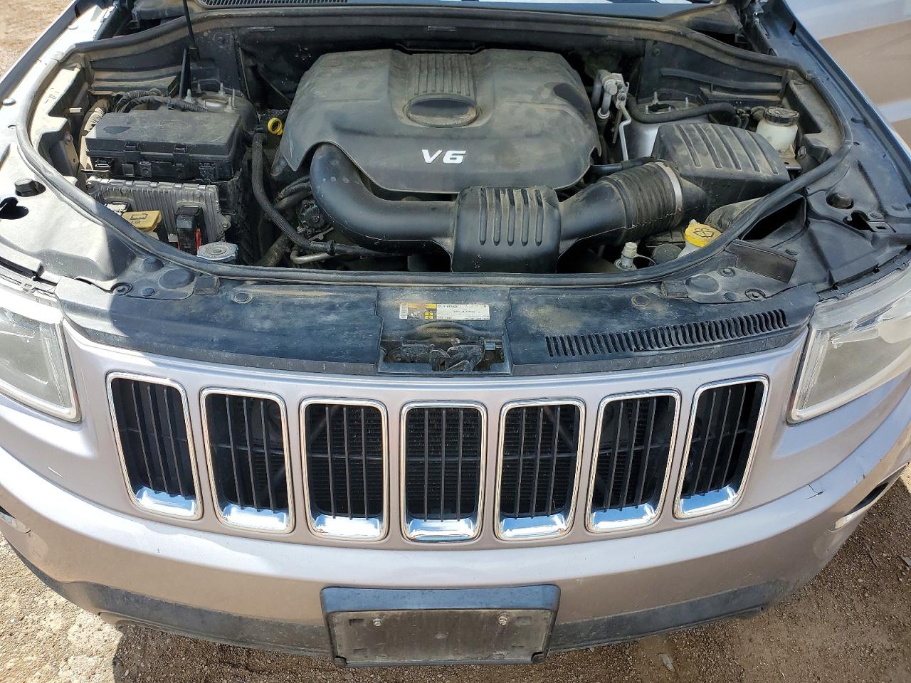 2015 Jeep Grand Cherokee Laredo Silver vin: 1C4RJFAG1FC631110