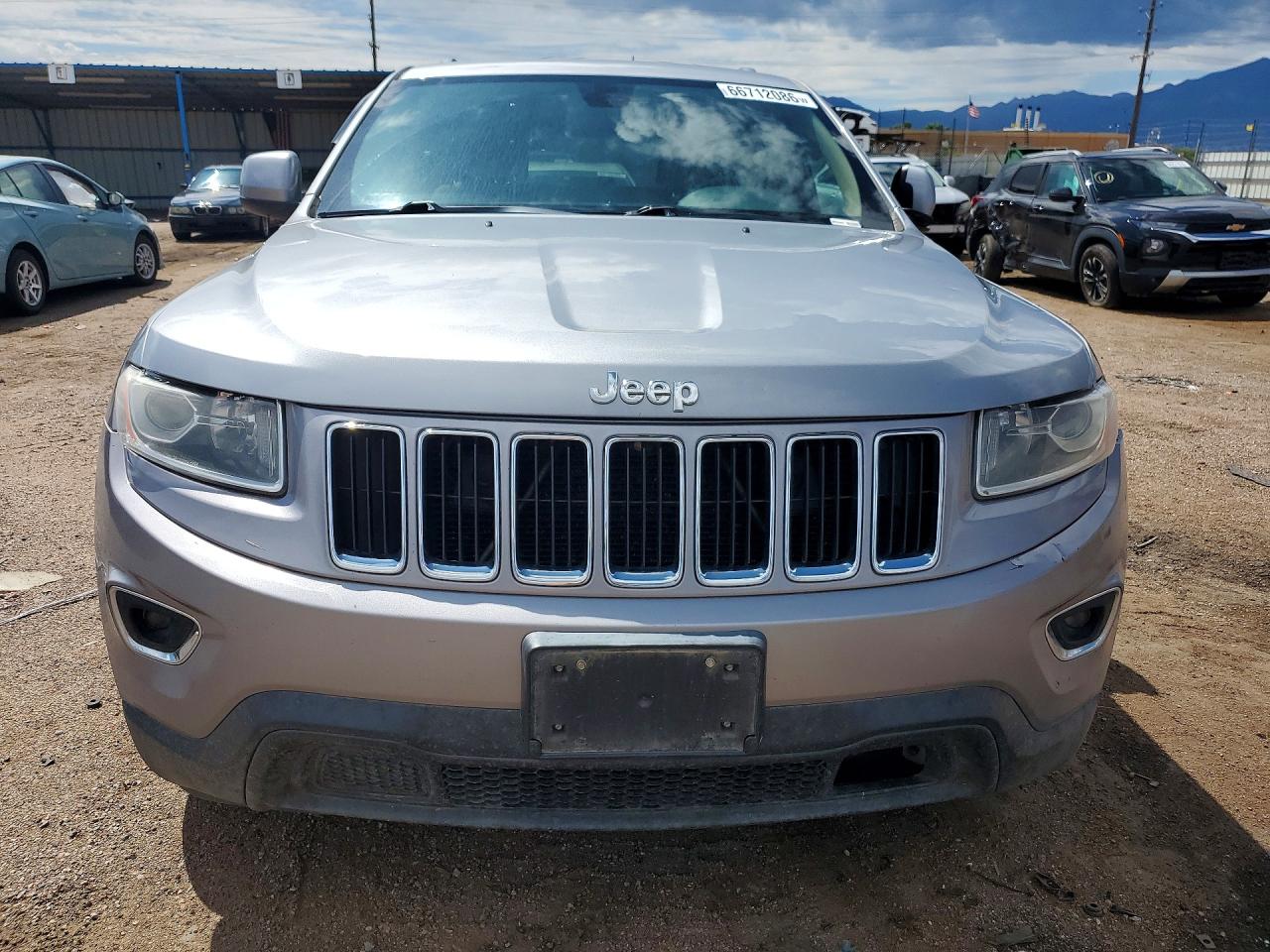 2015 Jeep Grand Cherokee Laredo Silver vin: 1C4RJFAG1FC631110