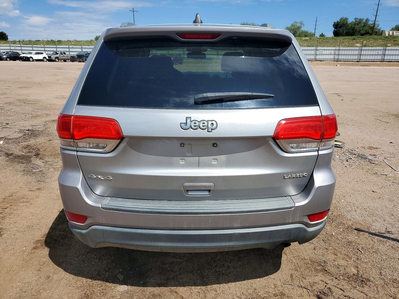 2015 Jeep Grand Cherokee Laredo Silver vin: 1C4RJFAG1FC631110