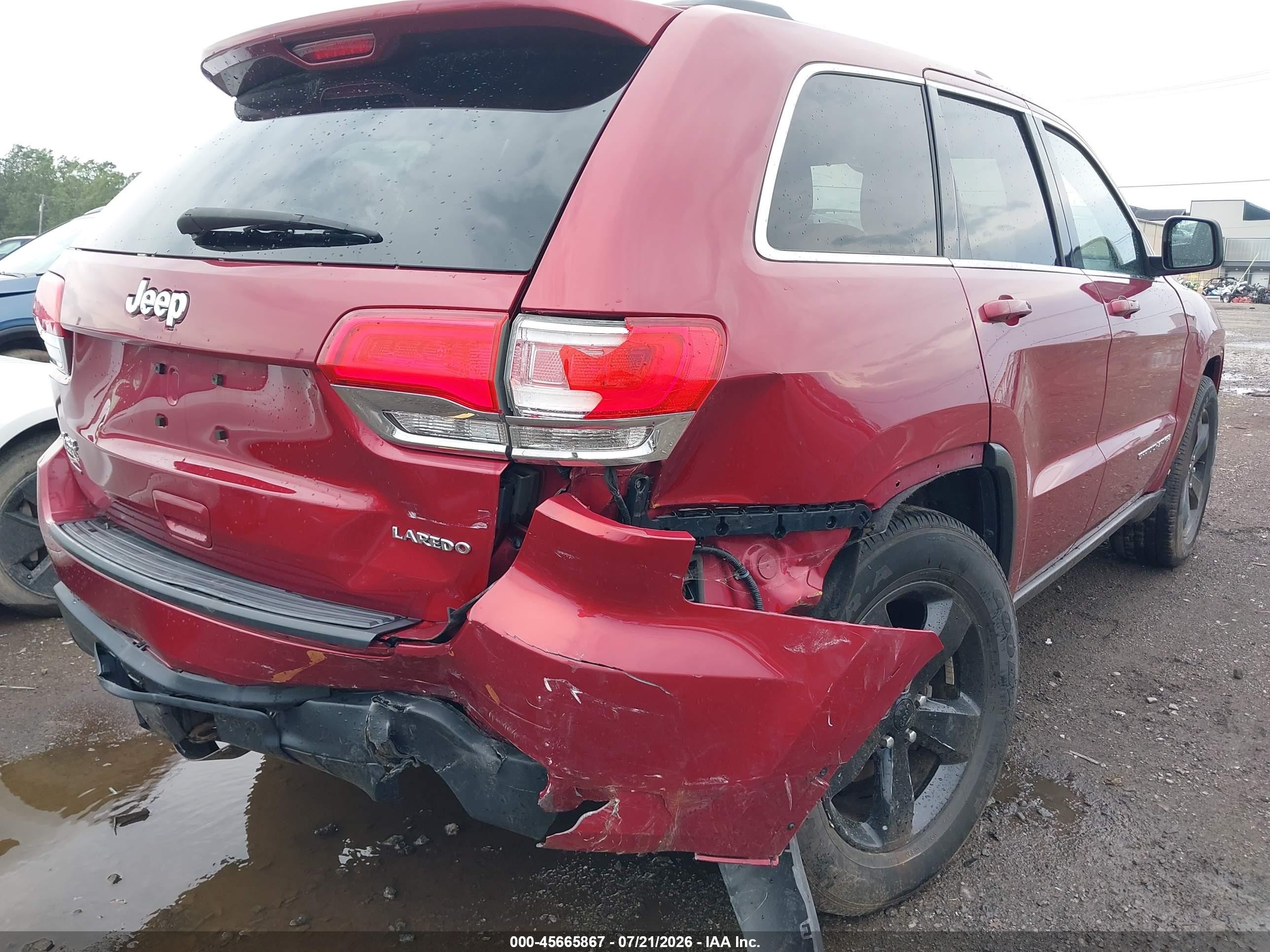 2015 Jeep Grand Cherokee Laredo Red vin: 1C4RJFAG1FC675656