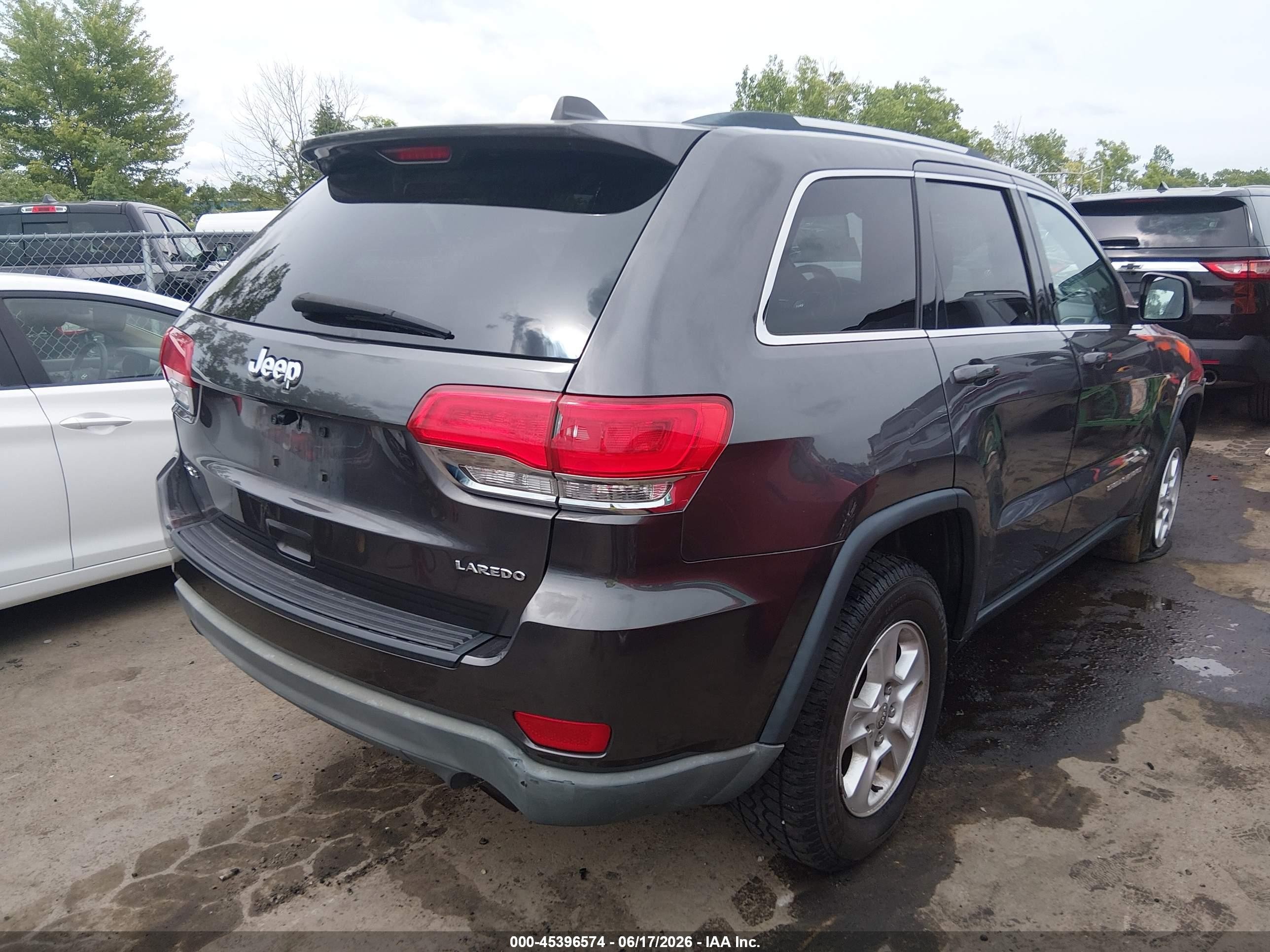 2015 Jeep Grand Cherokee Laredo Gray vin: 1C4RJFAG1FC736391