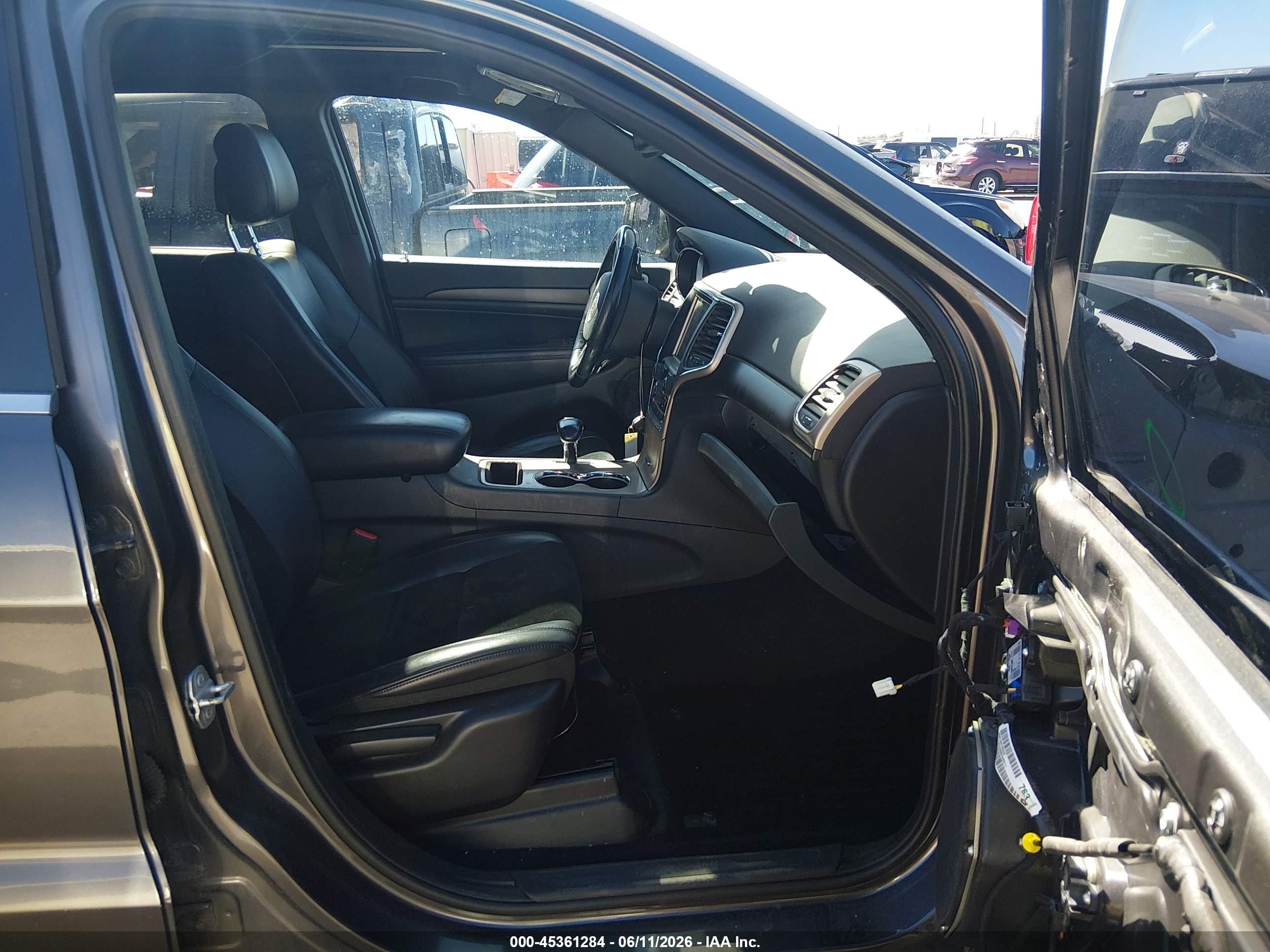 2015 Jeep Grand Cherokee Altitude Beige vin: 1C4RJFAG1FC776115