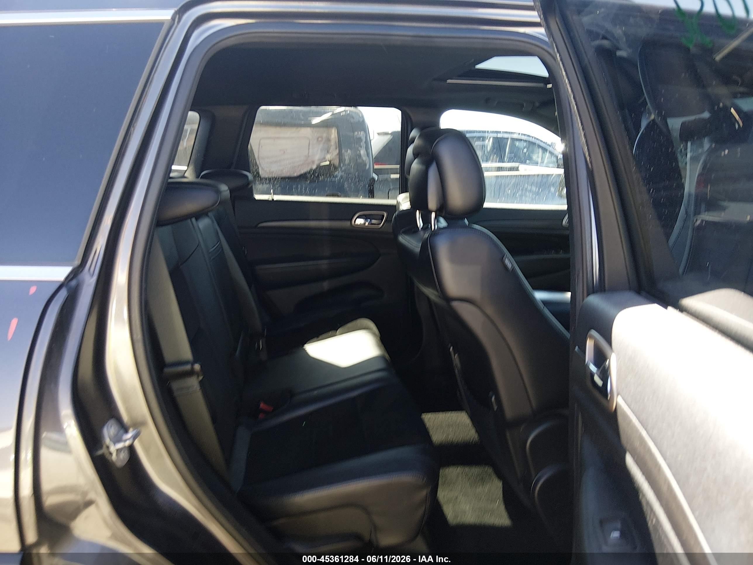 2015 Jeep Grand Cherokee Altitude Beige vin: 1C4RJFAG1FC776115