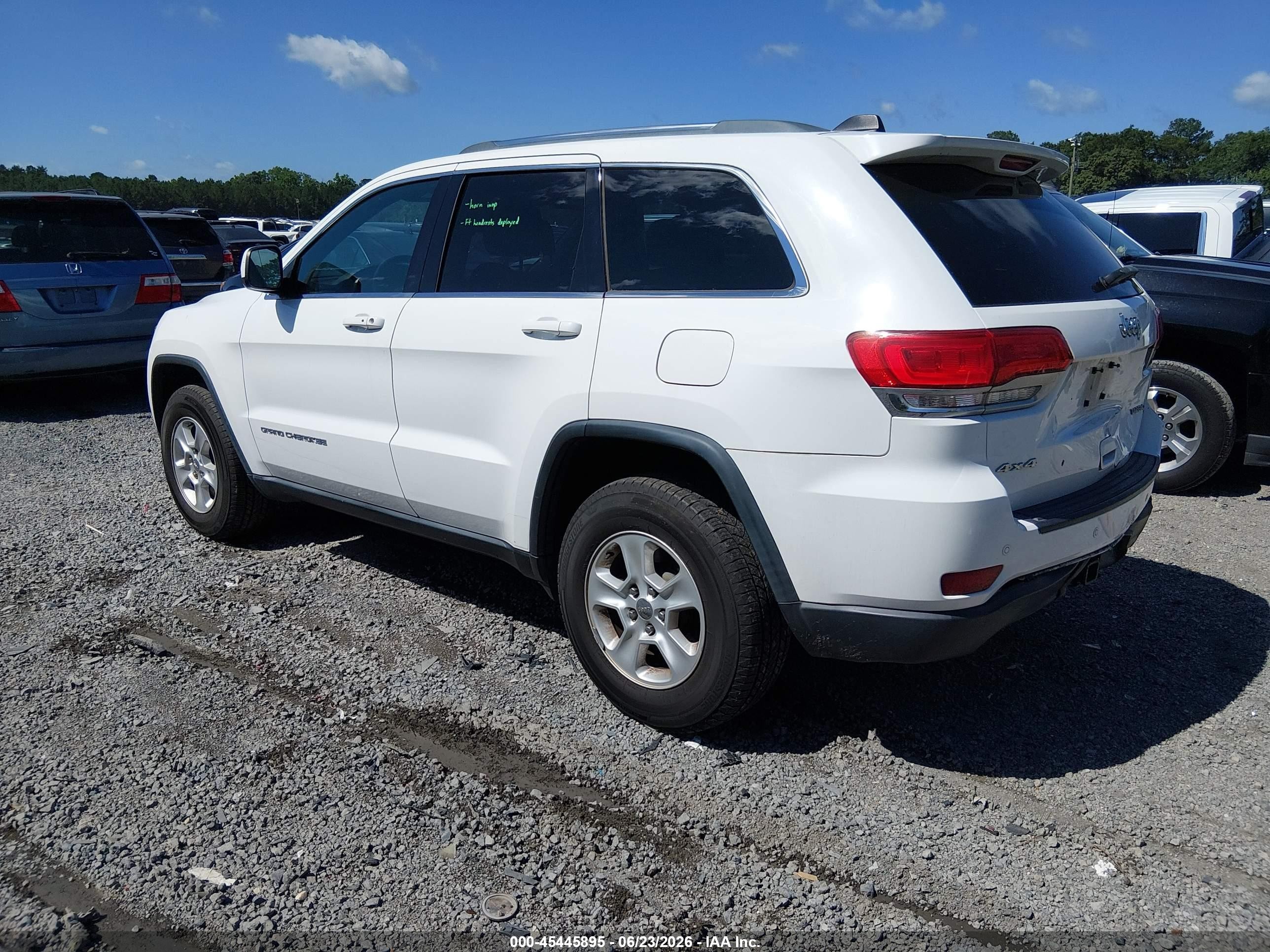 2015 Jeep Grand Cherokee Laredo White vin: 1C4RJFAG1FC791343