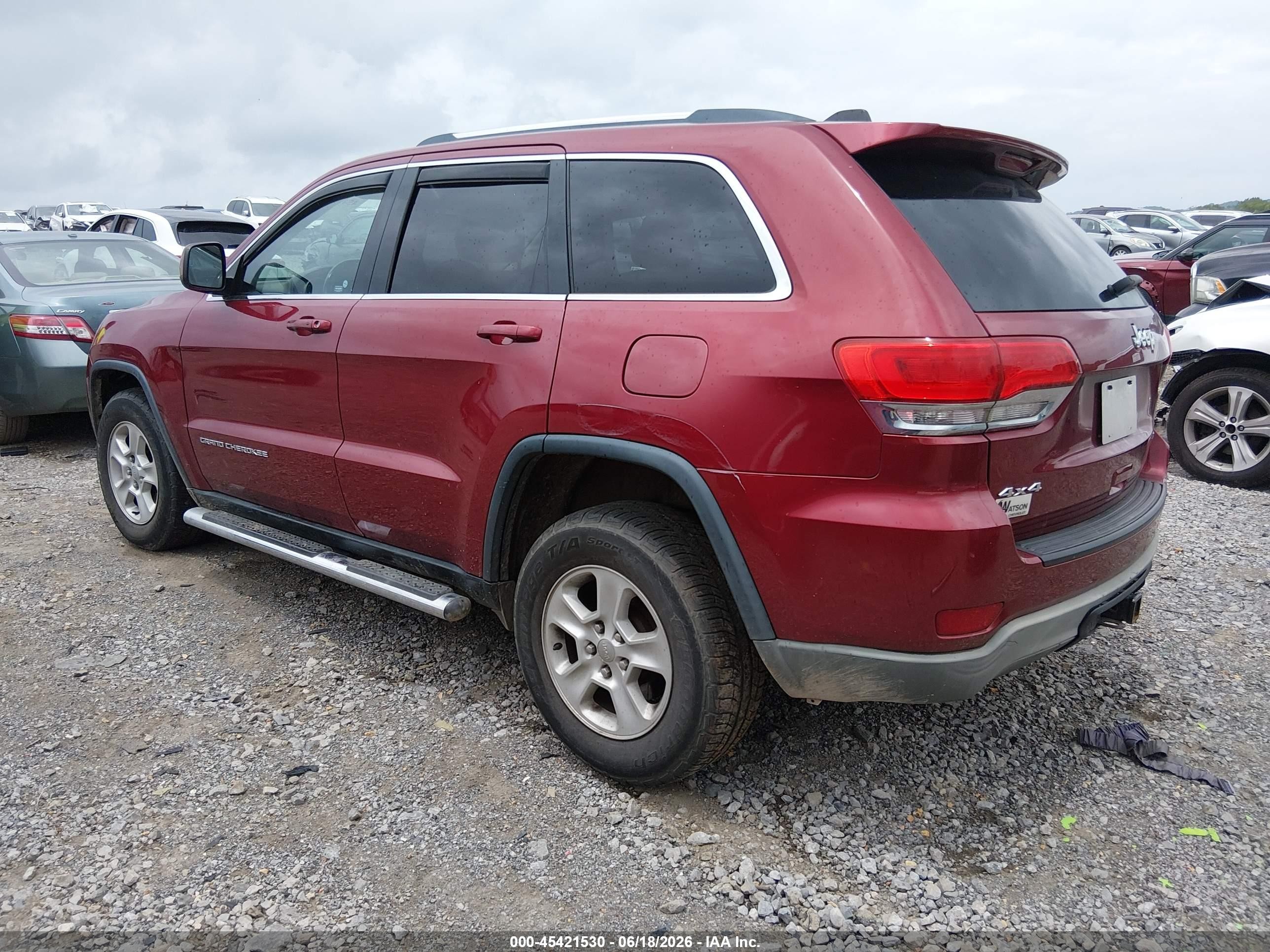2015 Jeep Grand Cherokee Laredo Red vin: 1C4RJFAG1FC802874
