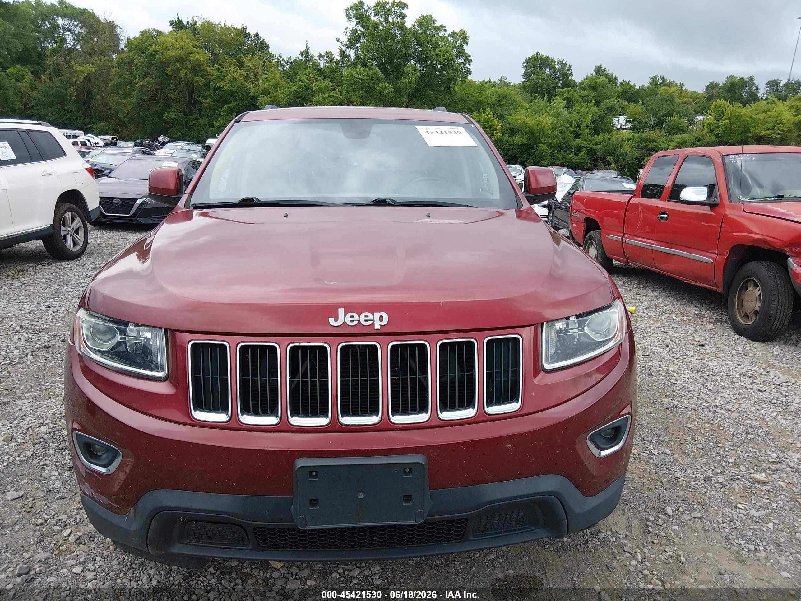 2015 Jeep Grand Cherokee Laredo Red vin: 1C4RJFAG1FC802874