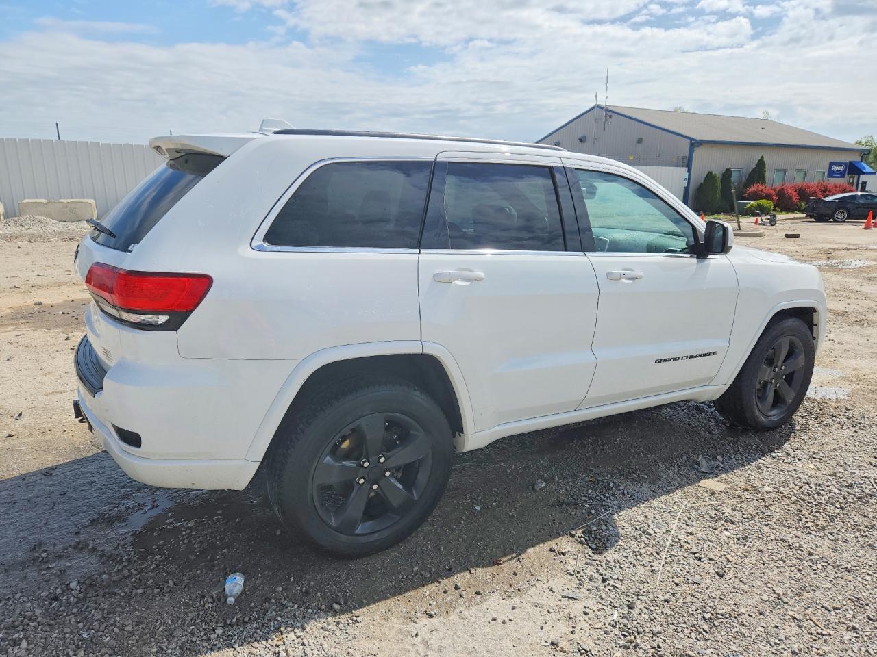 2015 Jeep Grand Cherokee Laredo White vin: 1C4RJFAG1FC820050