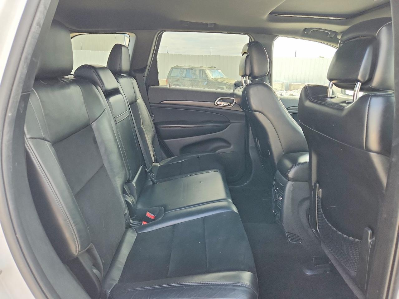 2015 Jeep Grand Cherokee Laredo White vin: 1C4RJFAG1FC820050