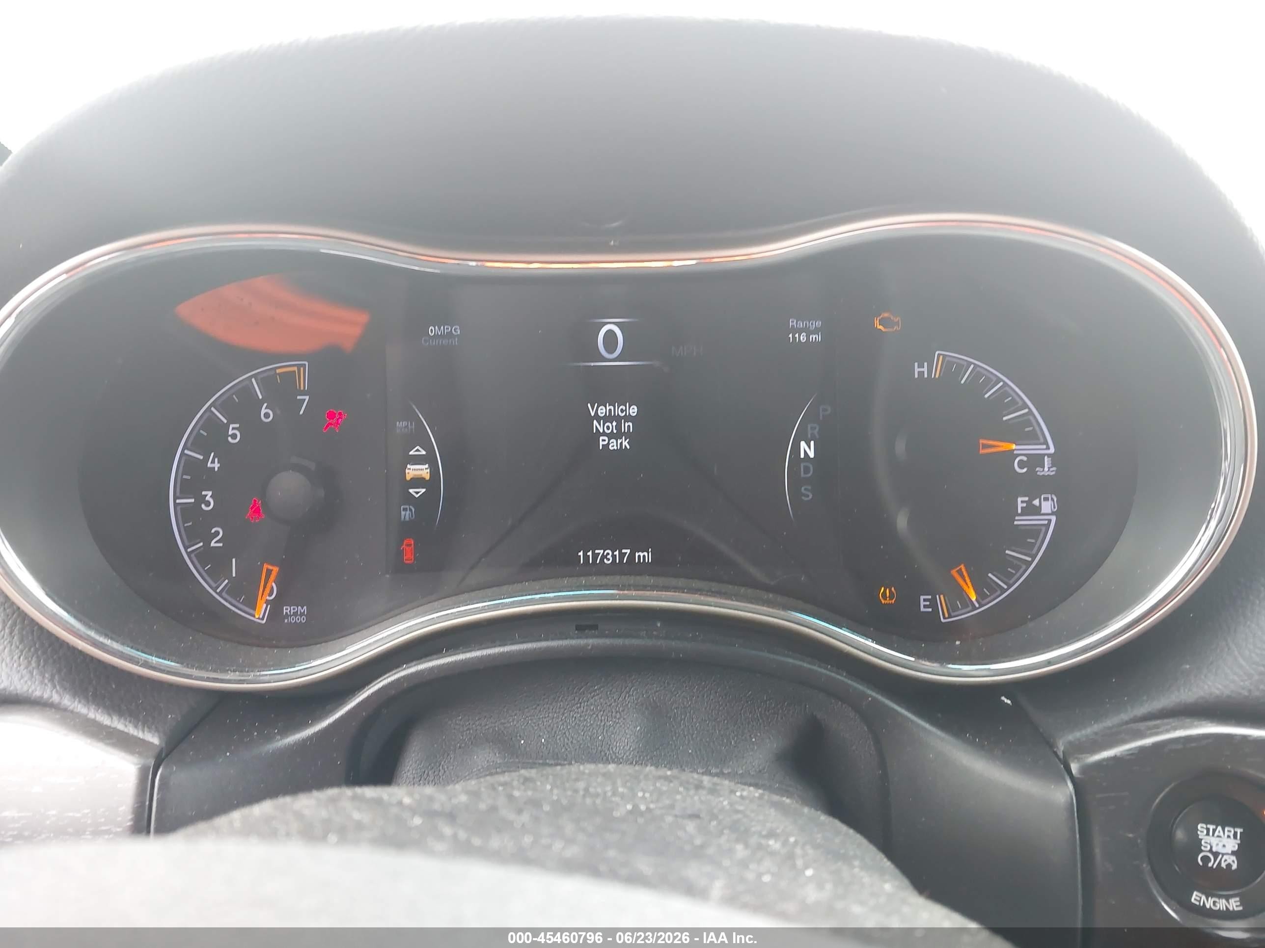 2015 Jeep Grand Cherokee Laredo Silver vin: 1C4RJFAG1FC843988