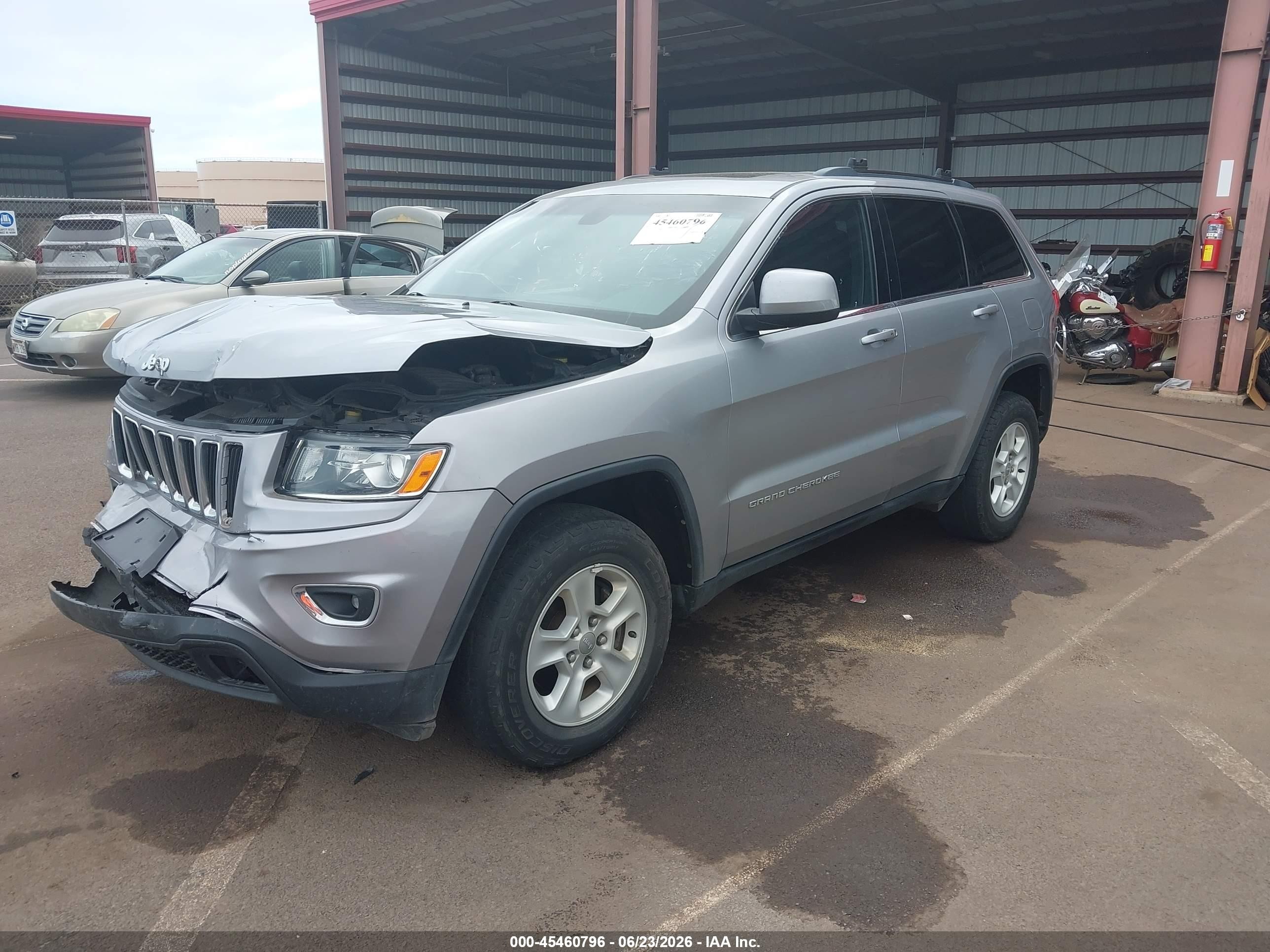 2015 Jeep Grand Cherokee Laredo Silver vin: 1C4RJFAG1FC843988