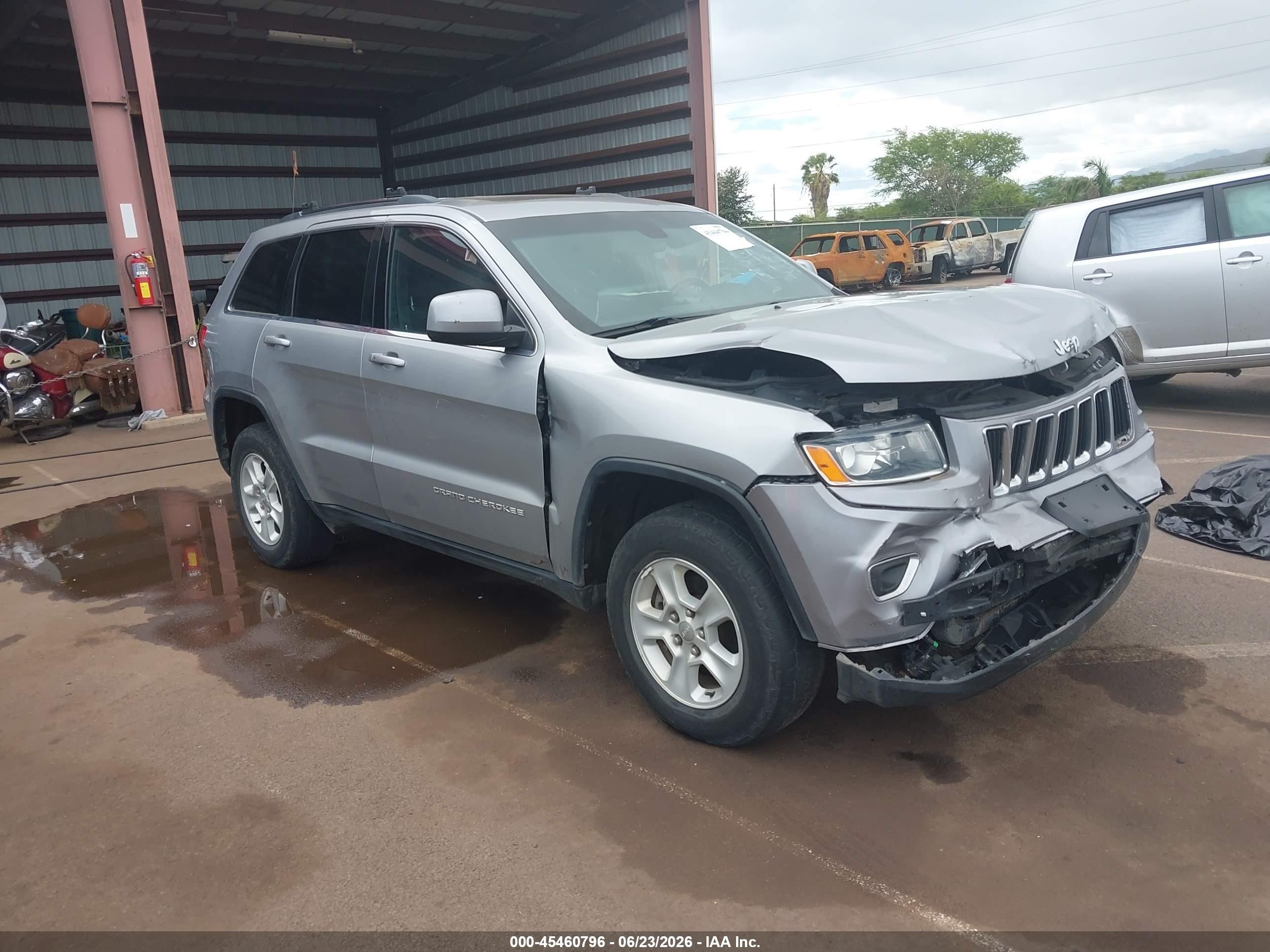 2015 Jeep Grand Cherokee Laredo Silver vin: 1C4RJFAG1FC843988