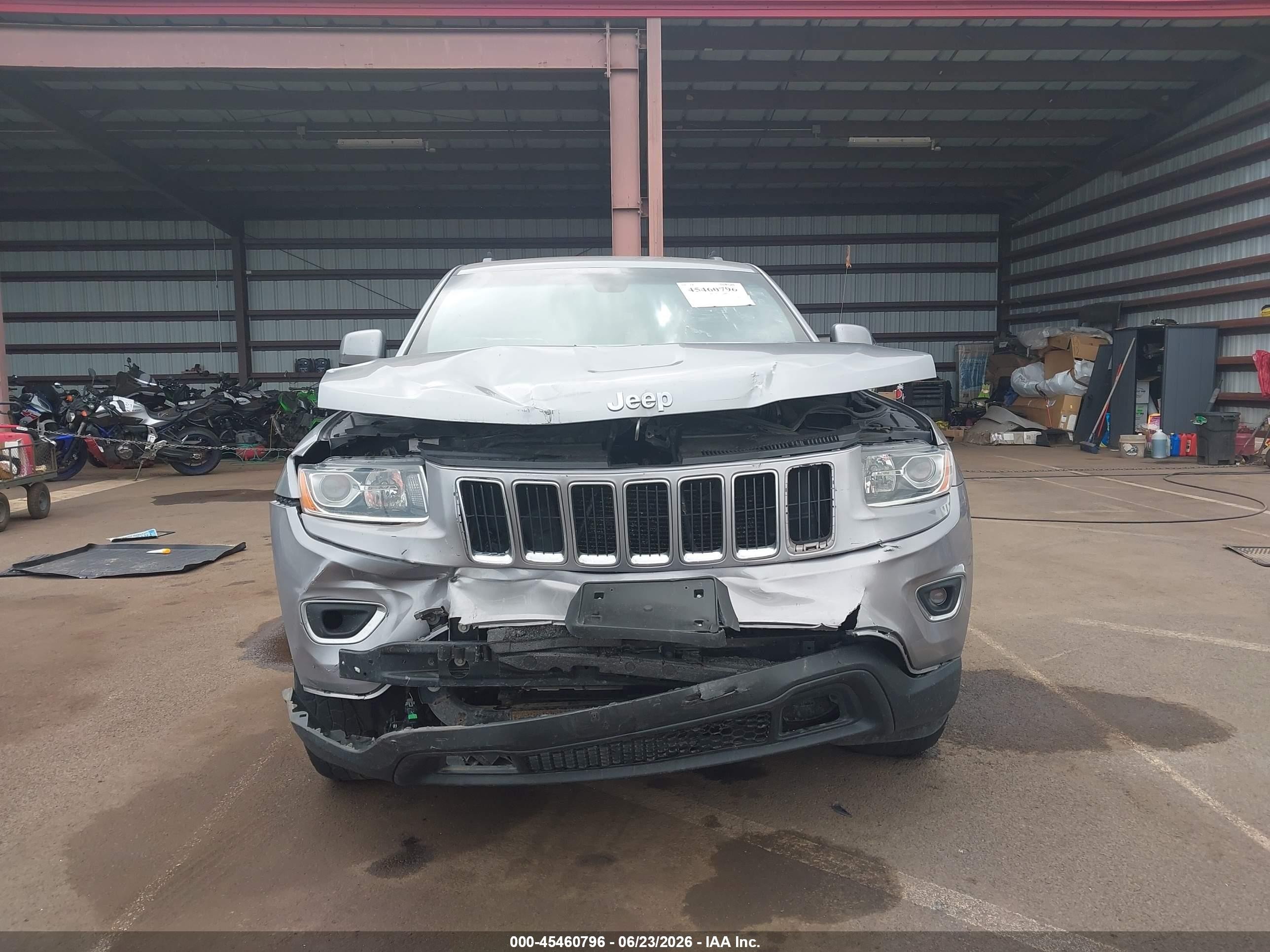 2015 Jeep Grand Cherokee Laredo Silver vin: 1C4RJFAG1FC843988